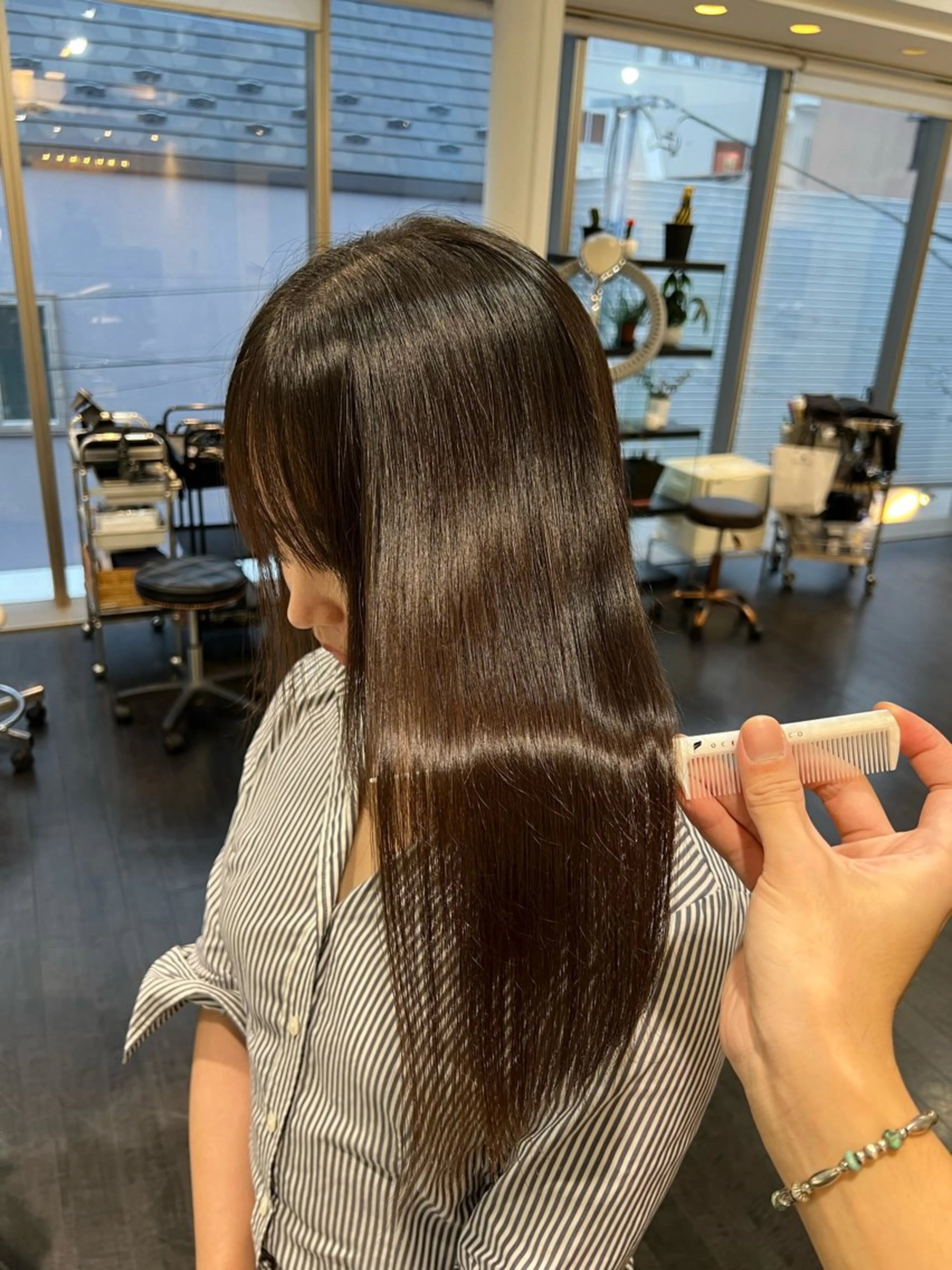 ロング パーマ 髪質改善 縮毛矯正 酸性ストレート ストレートパーマ カット 縮毛矯正 トリートメント 【髪質改善/縮毛矯正 /カラー】ホサカのヘアスタイル