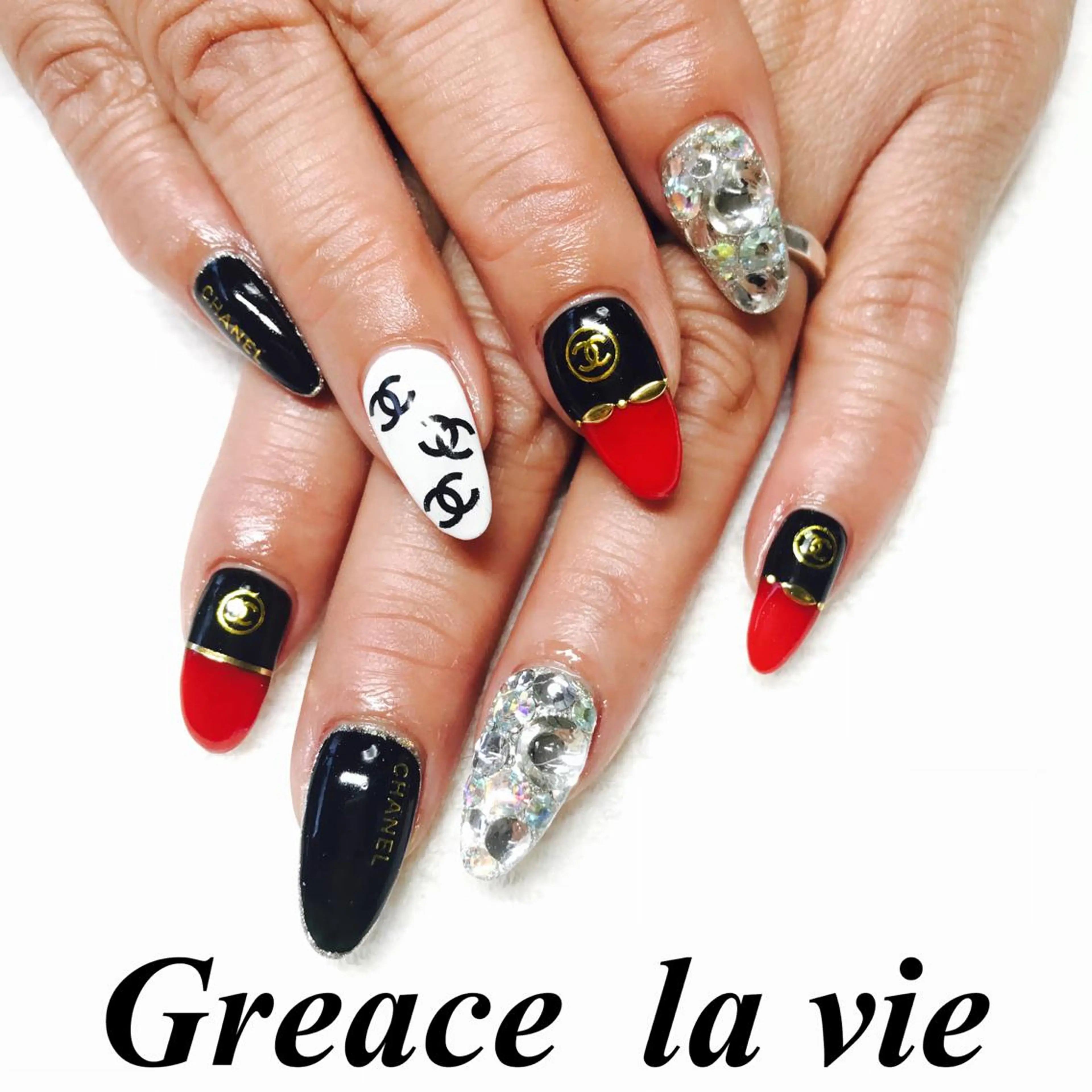 ロング カラー パーマ ヘアアレンジ キッズ ネイル マツエク・マツパ Greace la vie所属・Greace  la vieのネイルデザイン