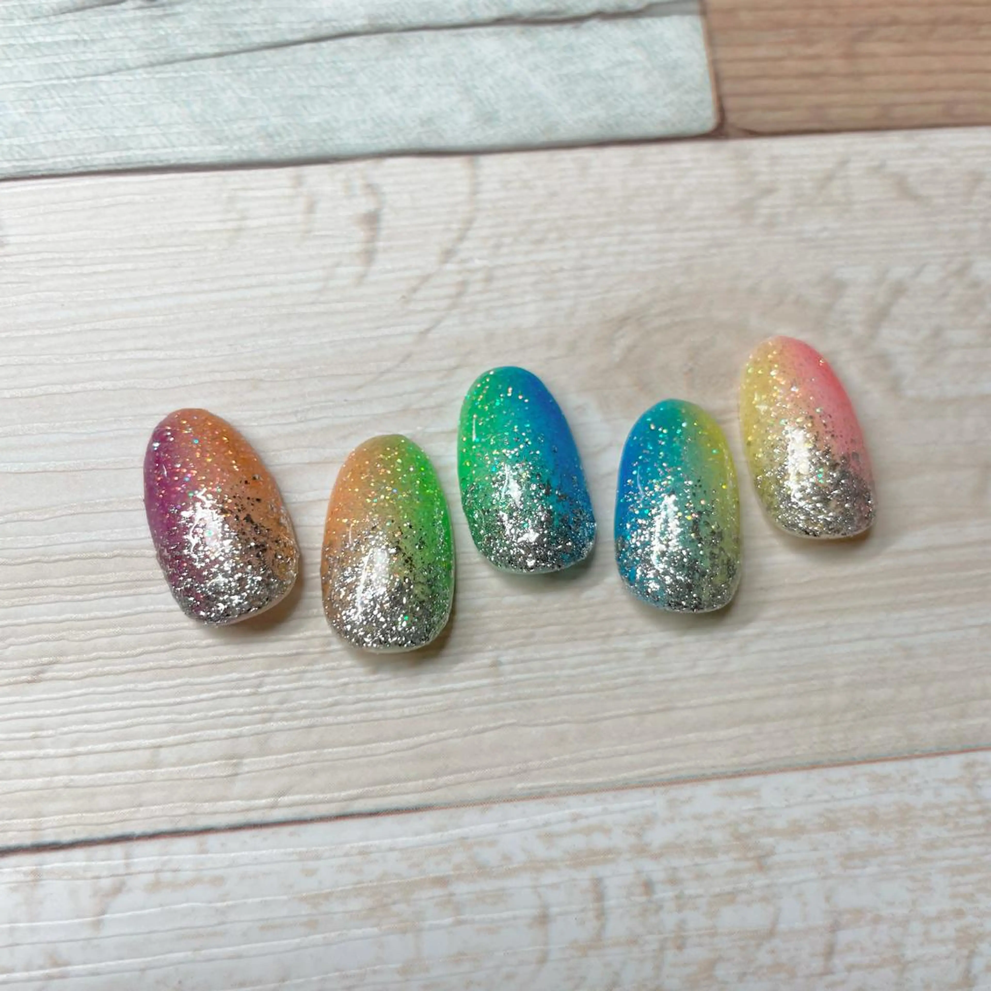 ネイル グラデーション ラメ(グリッター) ラメグラデーション Nail Blue512所属・Nailist MINORIのネイルデザイン