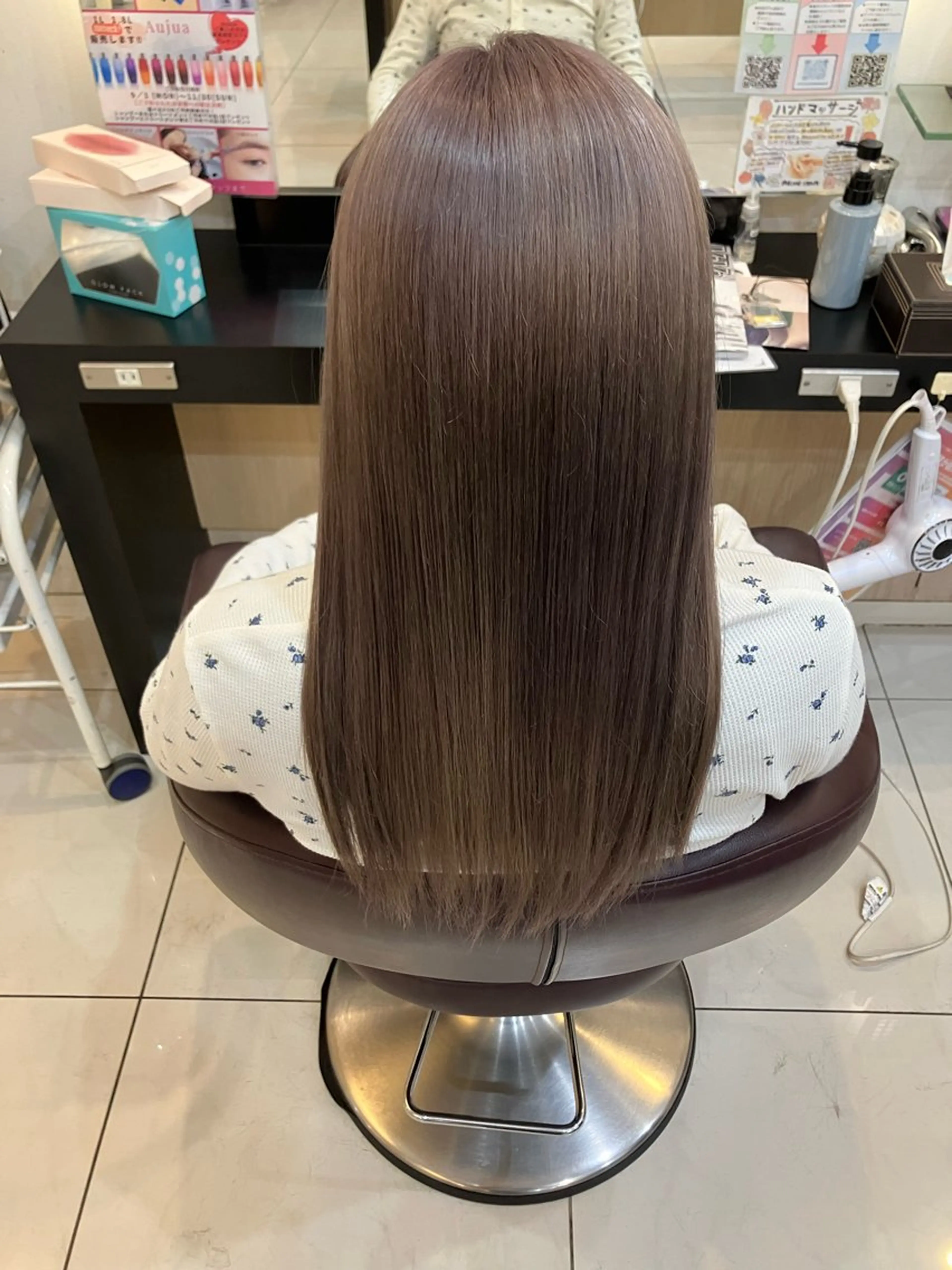 ミディアム ヘアカラー yukari 艶髪ヘアのヘアスタイル