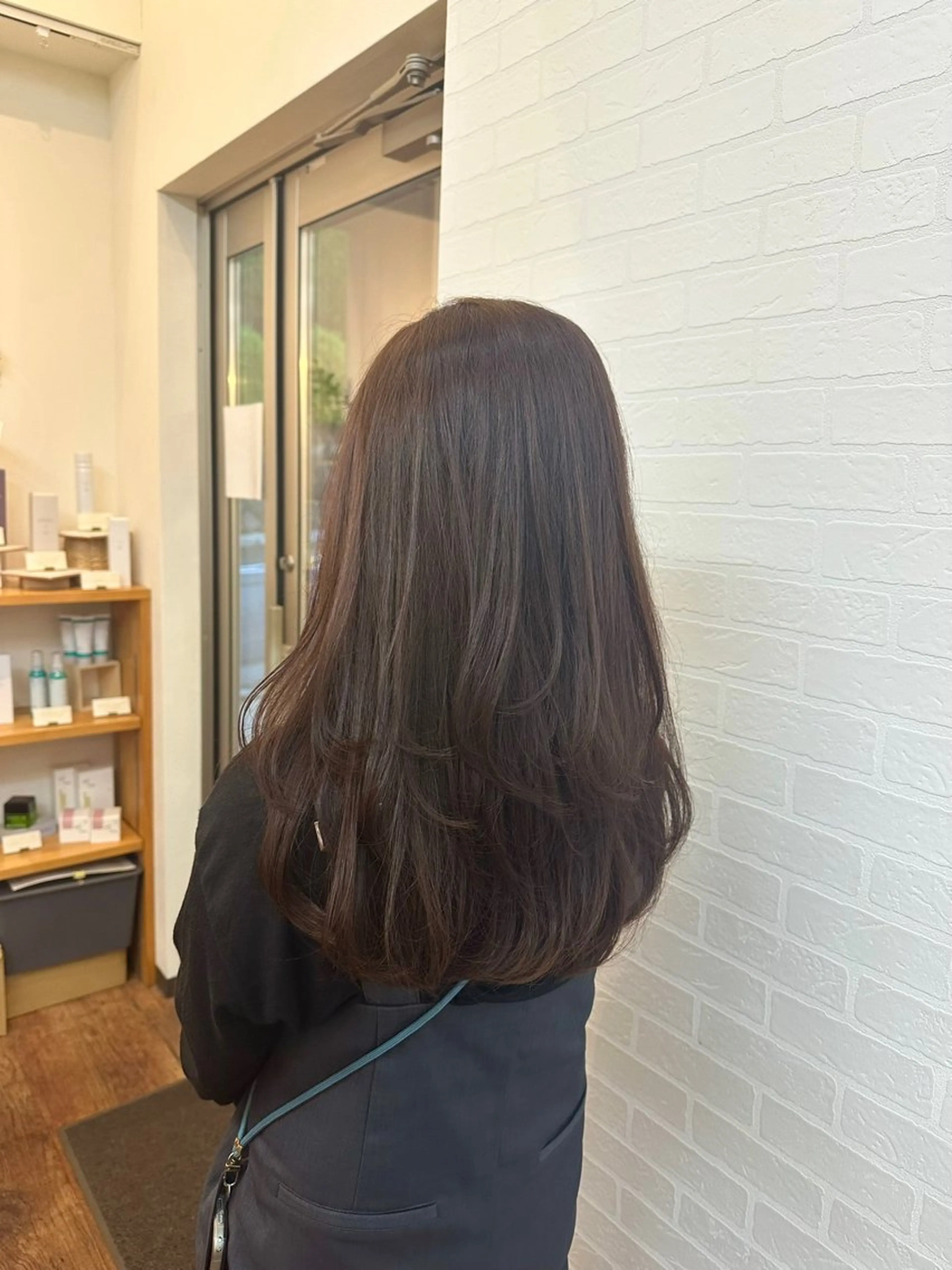 ロング カラー 猪瀬 紗耶佳のヘアスタイル