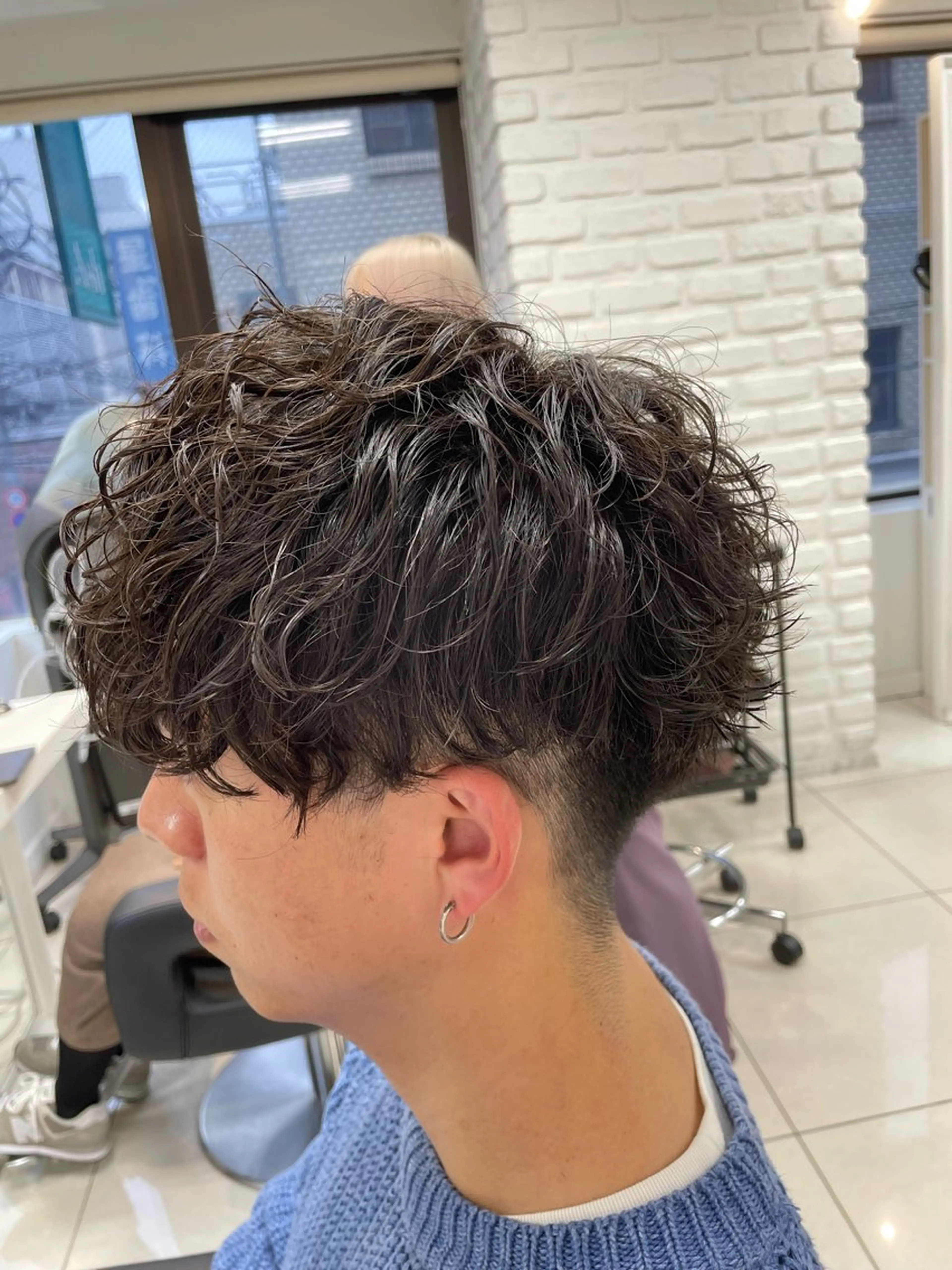 ショート パーマ ツイストスパイラルパーマ スパイラルパーマ 【シャドウパーマ センターパート】義心のヘアスタイル