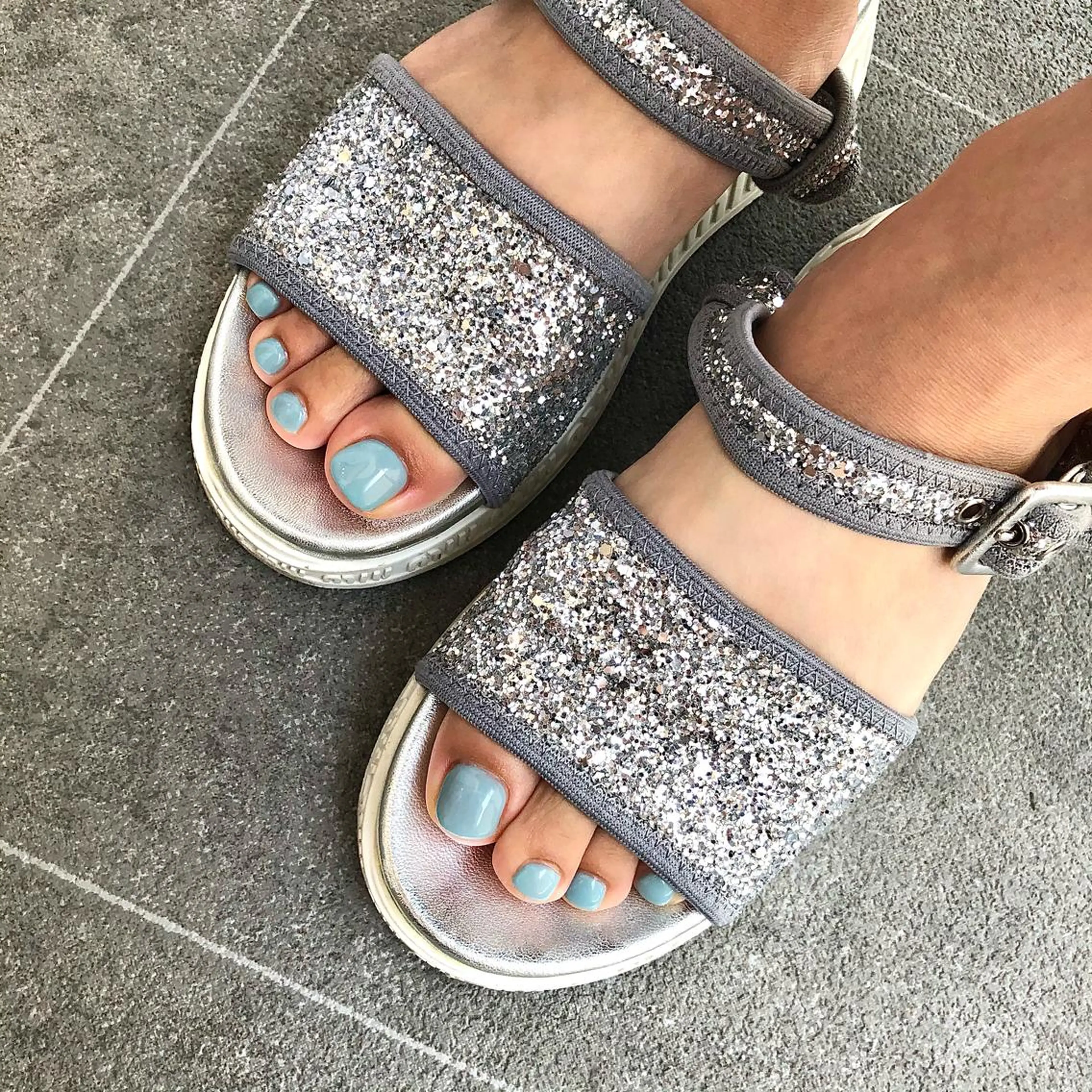 ネイル 黒葛原 めぐみのネイルデザイン