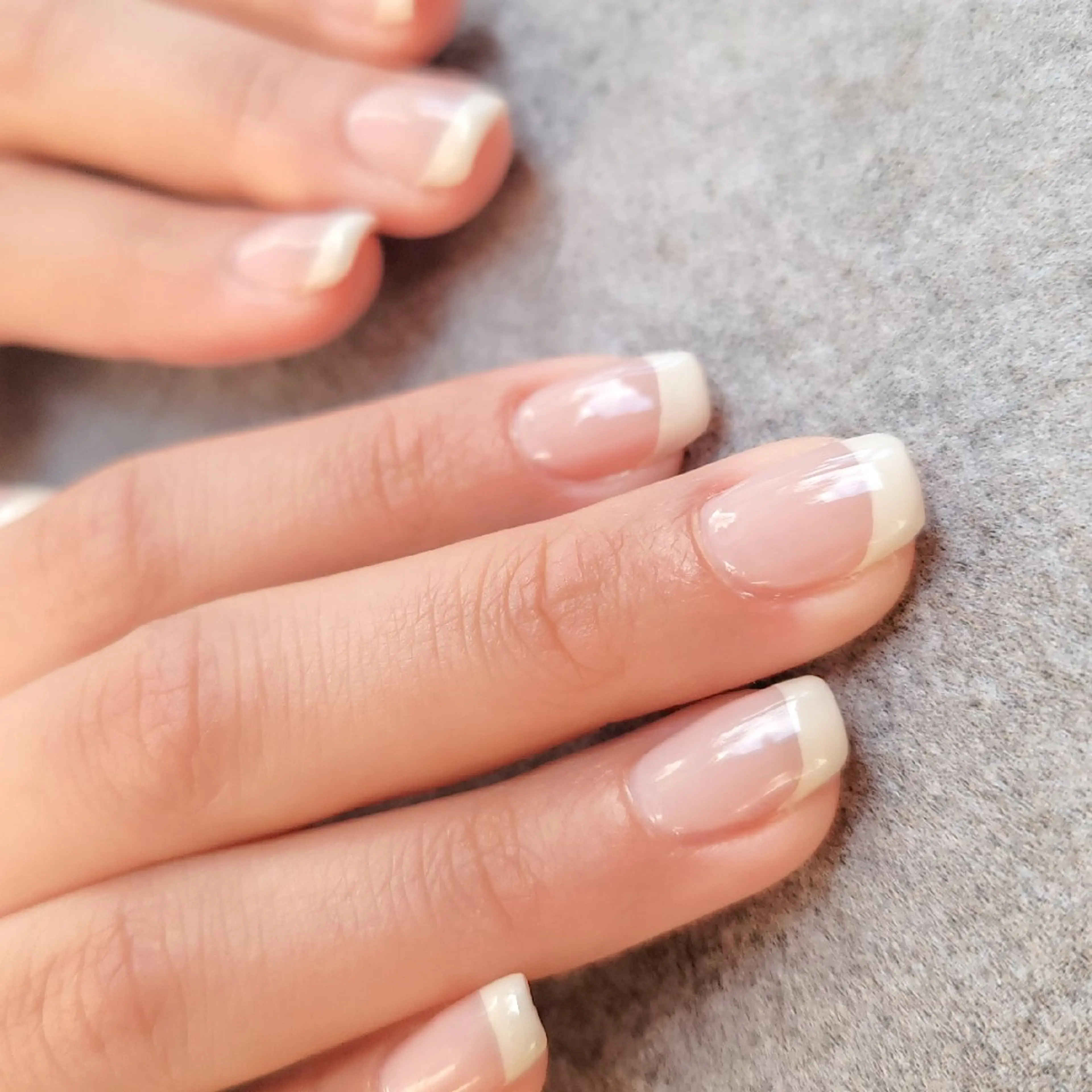 ネイル フレンチネイル 🌲🌳🚪iiit o🌲🌳🌲のネイルデザイン