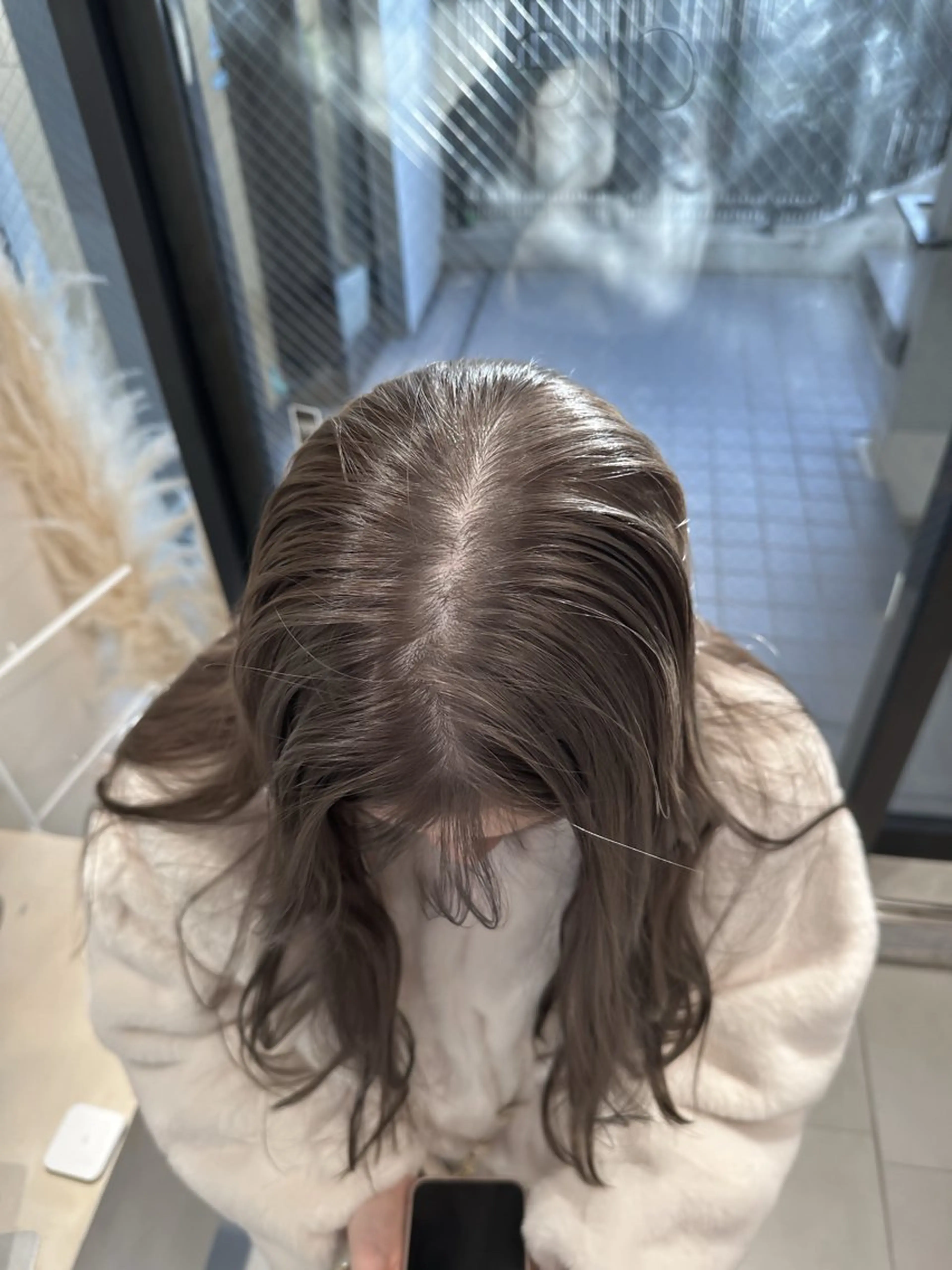 ロング カラー ベージュカラー ブリーチ 透明感カラー ブリーチなしカラー オリーブベージュ カット ヘアカラー トリートメント 高橋大樹/グレージュ 透明感/髪質改善のヘアスタイル