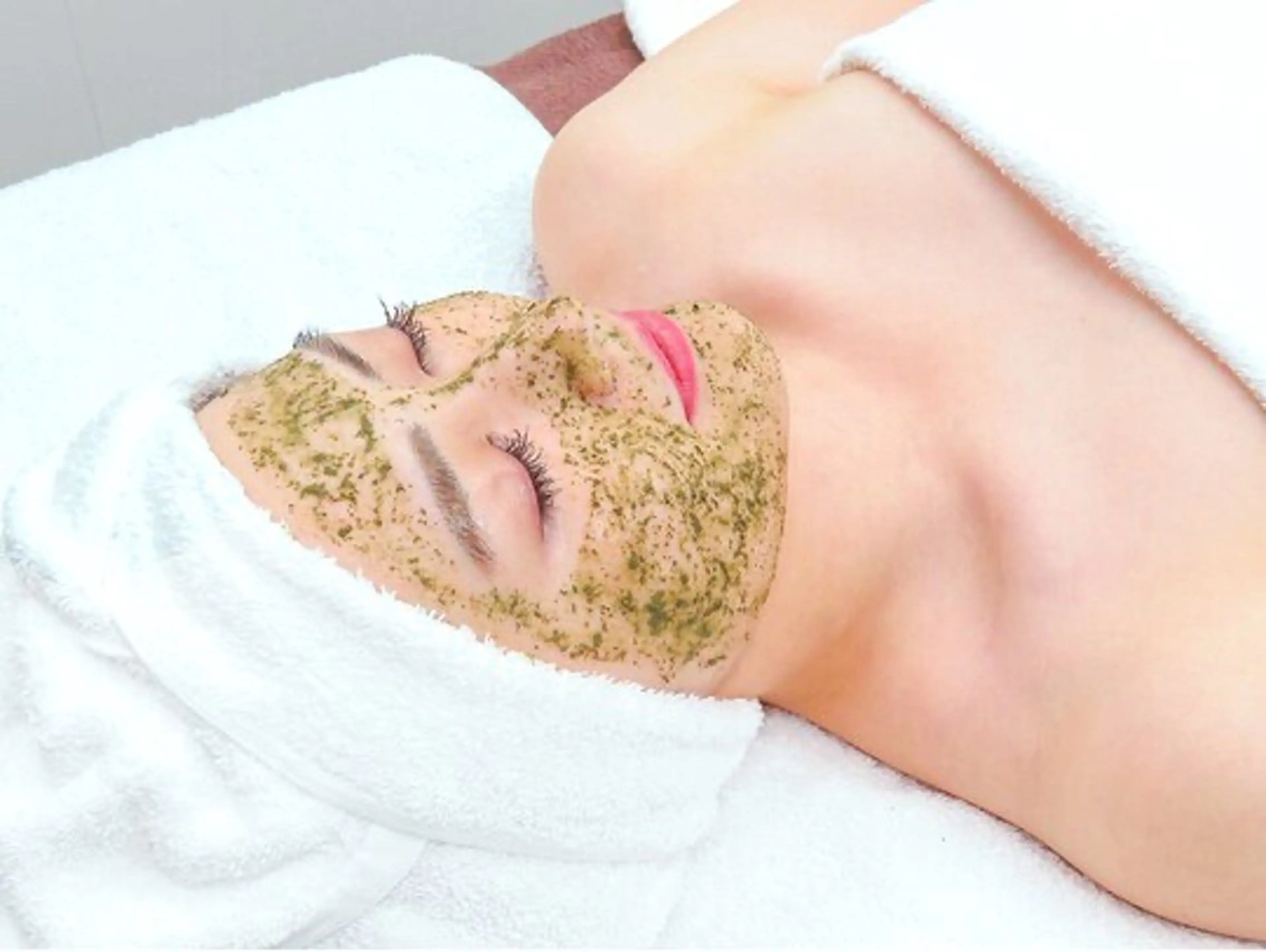 【人気No,1】本気の肌質改善《REVIハーブピーリング》90分 ¥15,800→¥9,900の写真