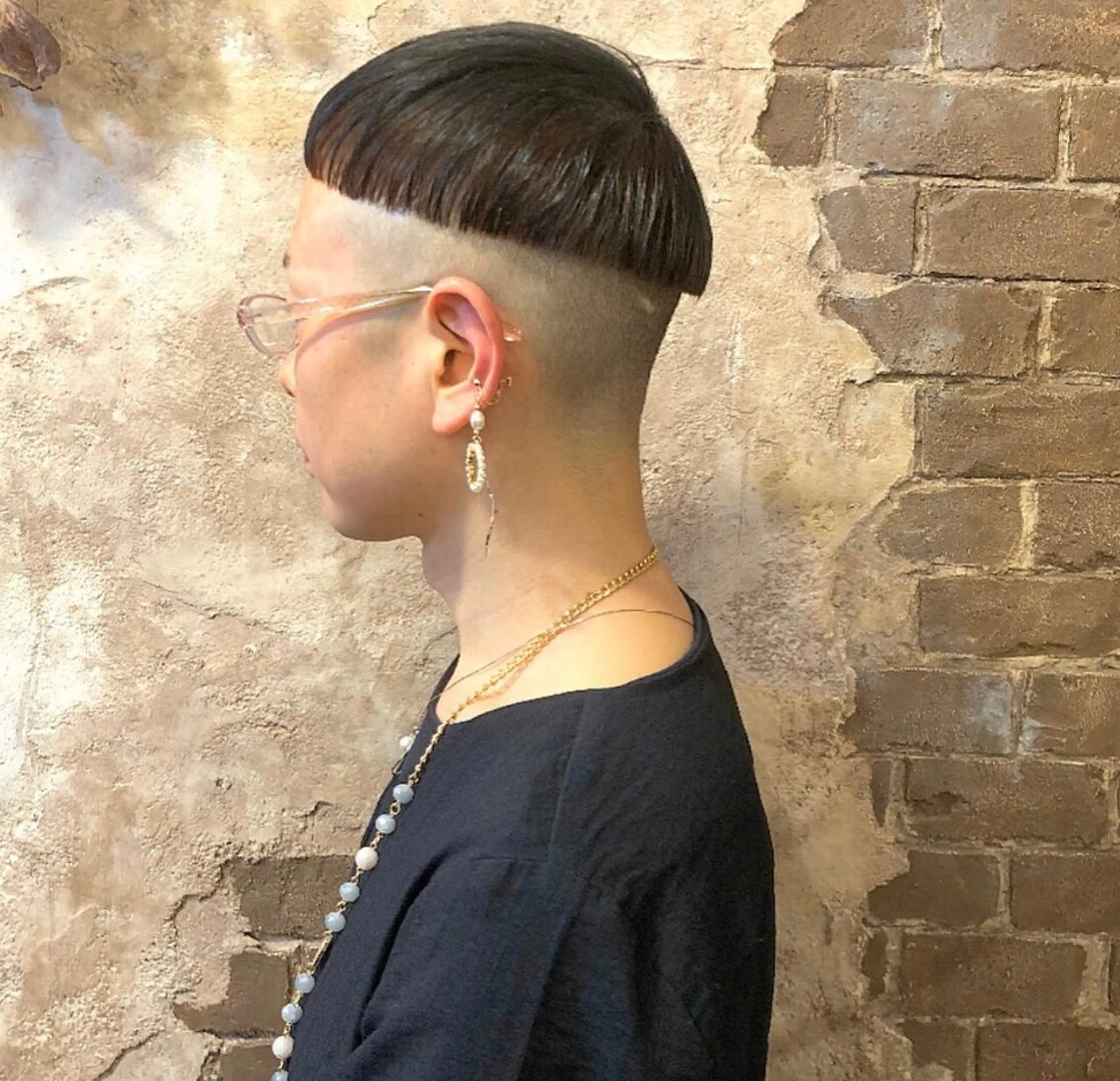 ショート ブリーチ、パーマ 西部笑のヘアスタイル