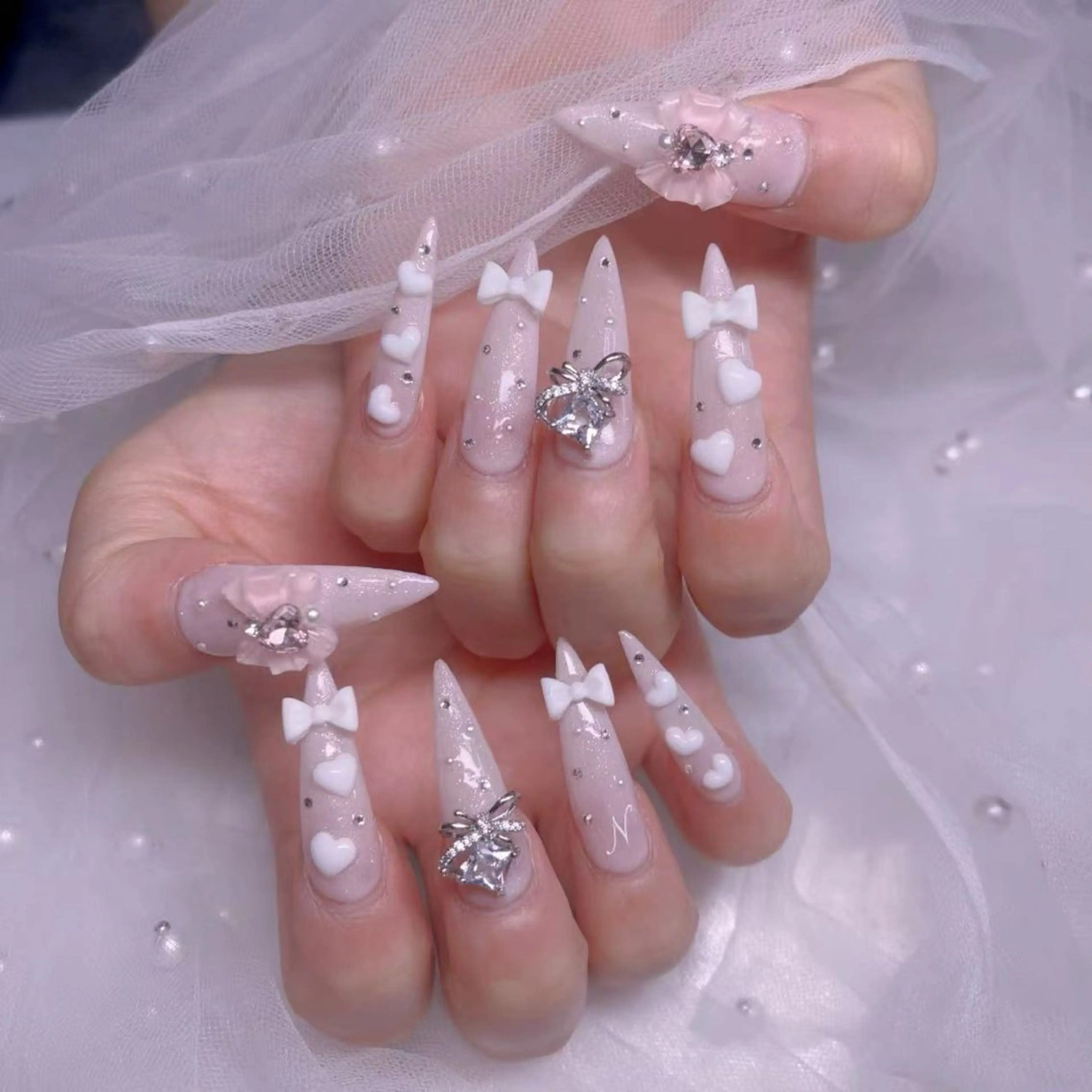 ネイル UMI ネイルサロン新宿🎀のネイルデザイン