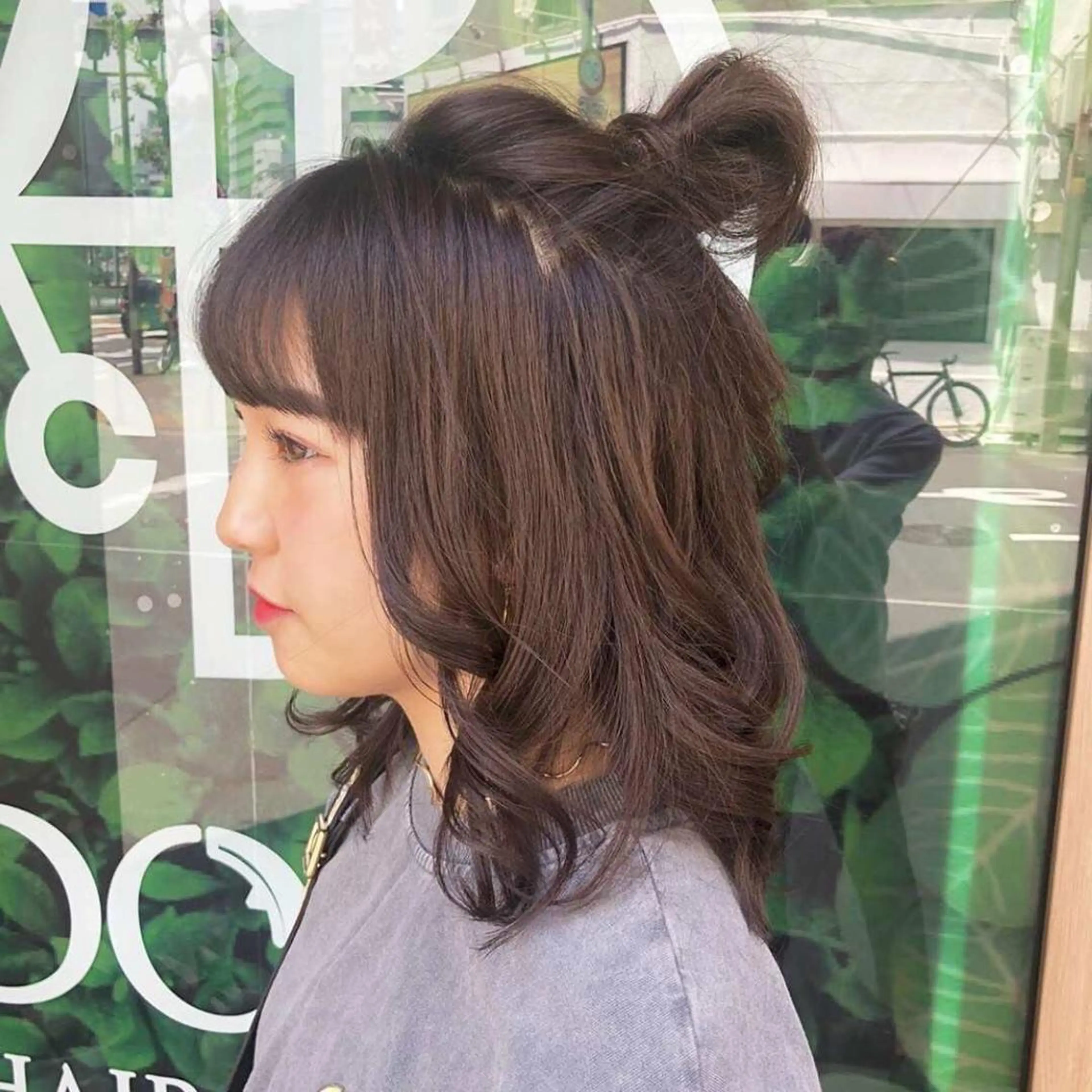 カット+艶カラー+選べる人気トリートメントの写真