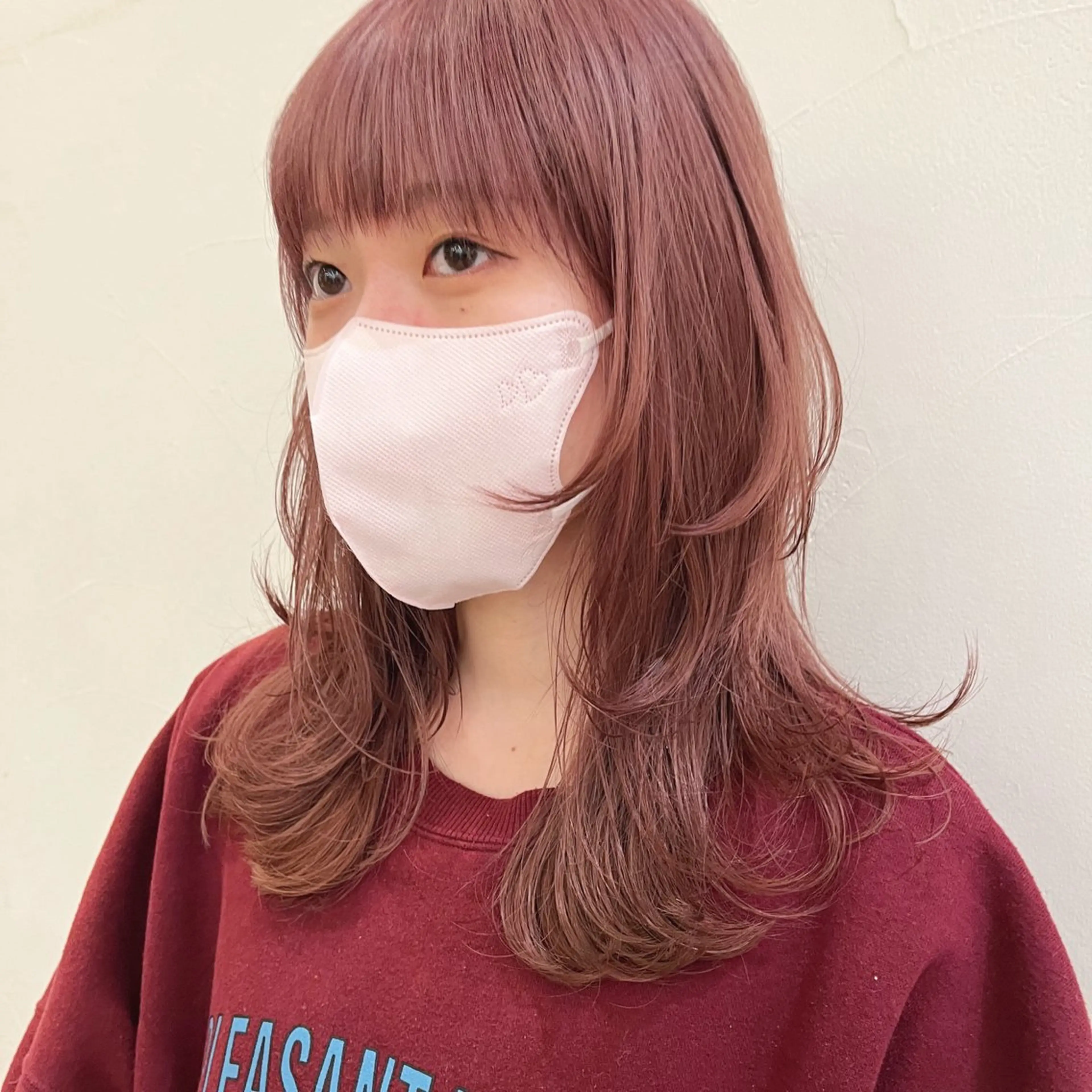 ミディアム カラー ベージュカラー ブリーチ ピンクカラー ピンクベージュ レイヤーカット SYUK高円寺所属・ベージュ/暖色カラー /ボブ/ミカのヘアスタイル