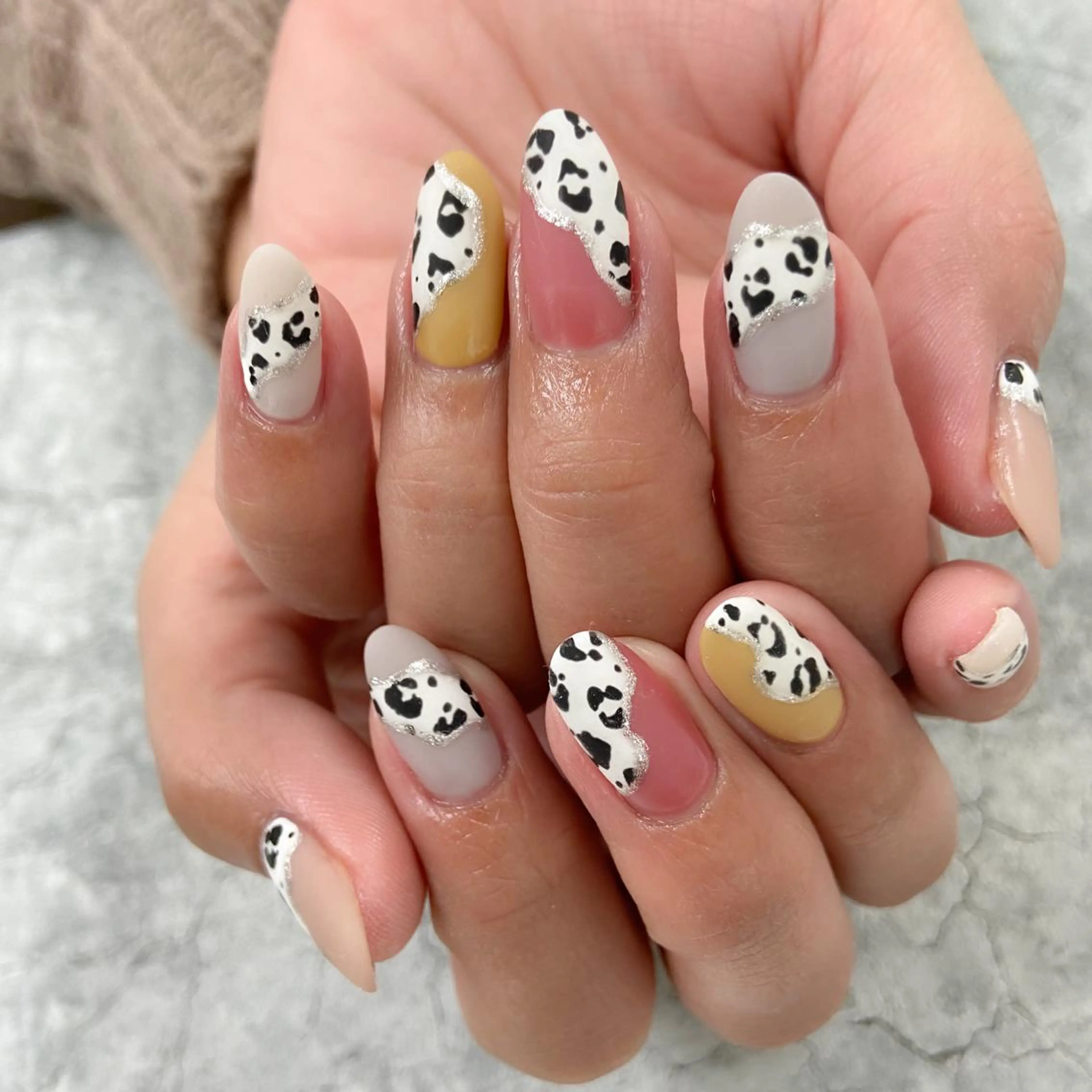 ネイル 黒沢 直子のネイルデザイン