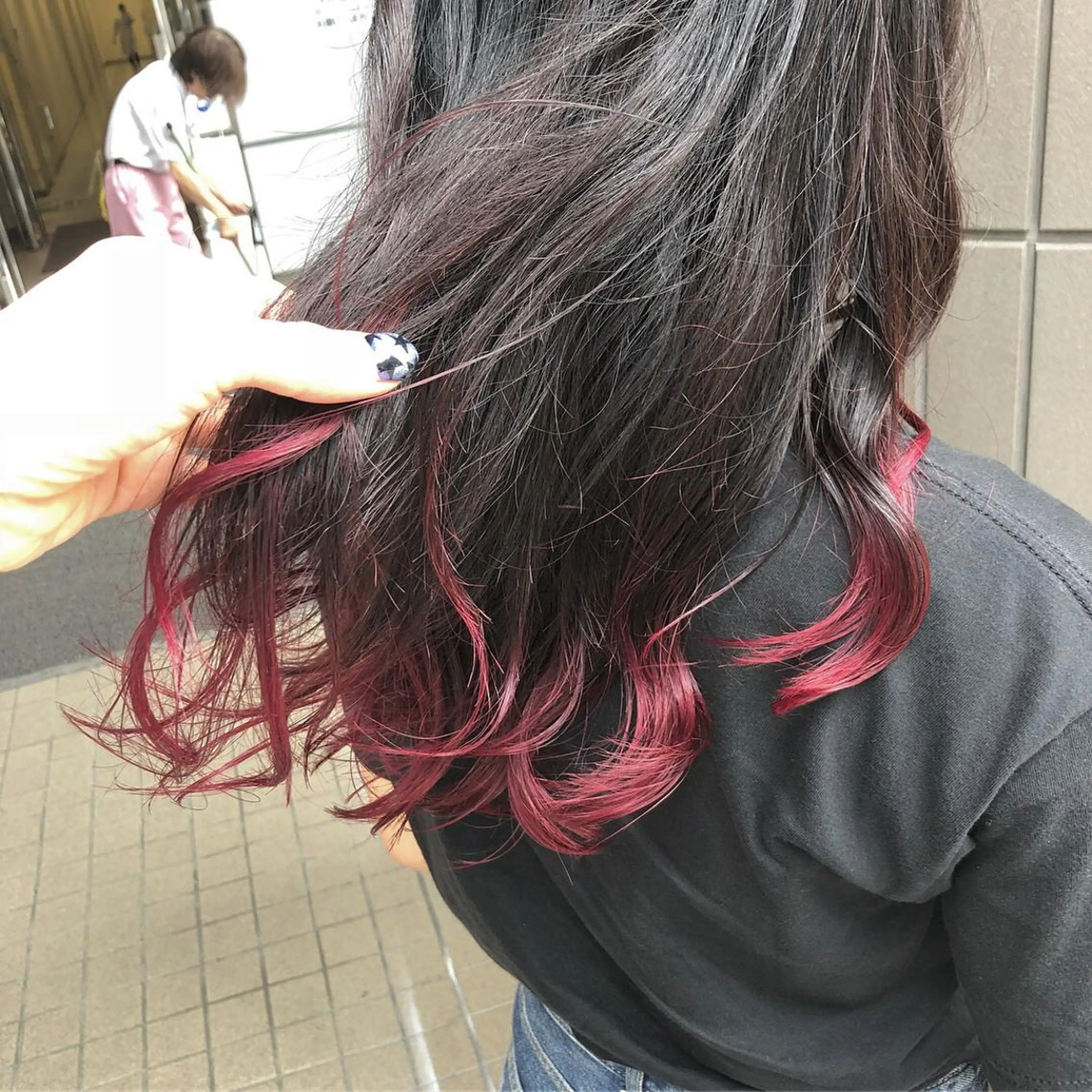セミロング カラー グラデーションカラー ピンクカラー バイオレットカラー カット ヘアカラー トリートメント SHAFT Ieiriのヘアスタイル