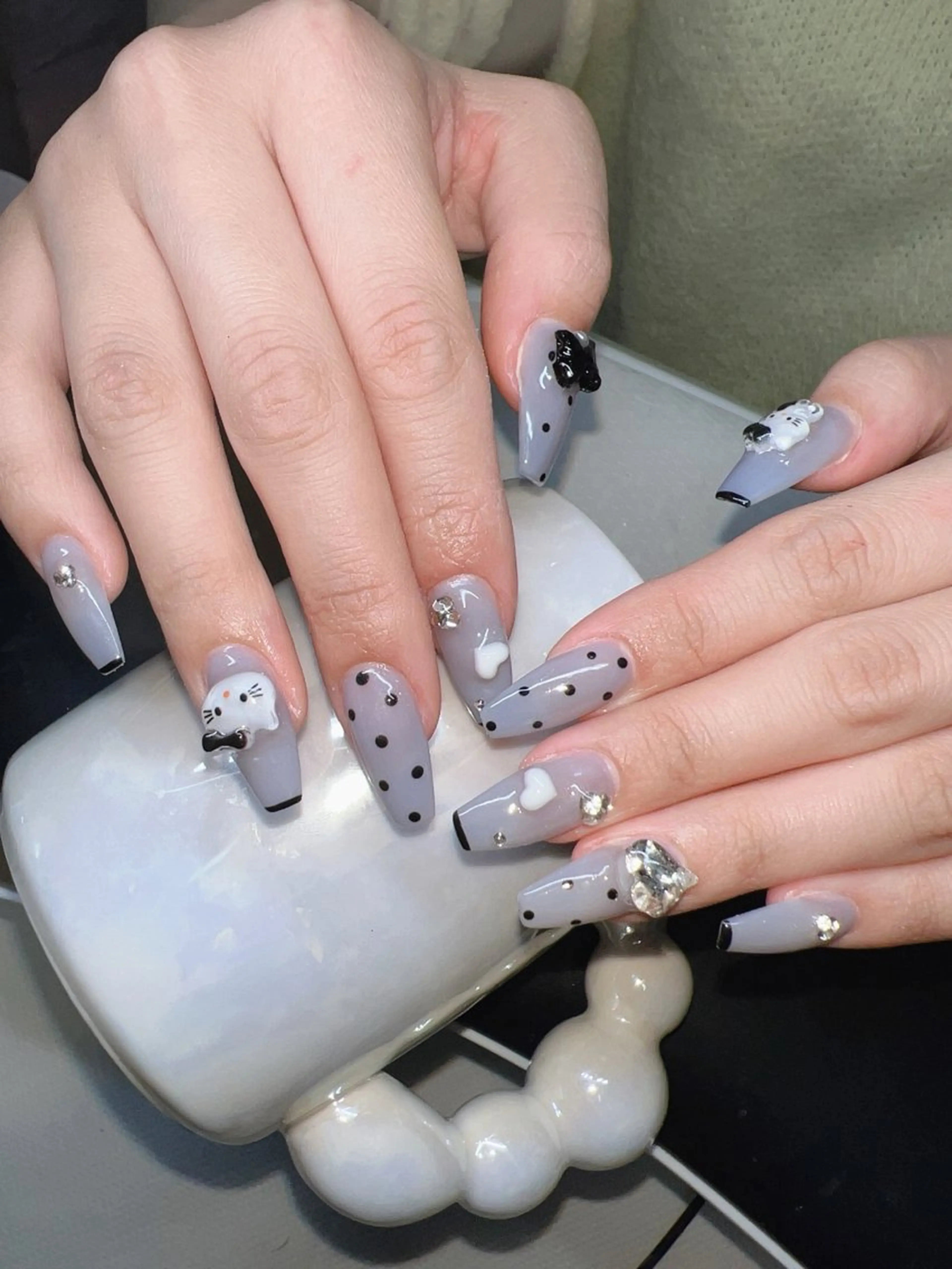 ネイル オーロラネイル チークネイル 長さ出し フットネイル フレンチネイル ハンドネイル Lee Nailsのネイルデザイン