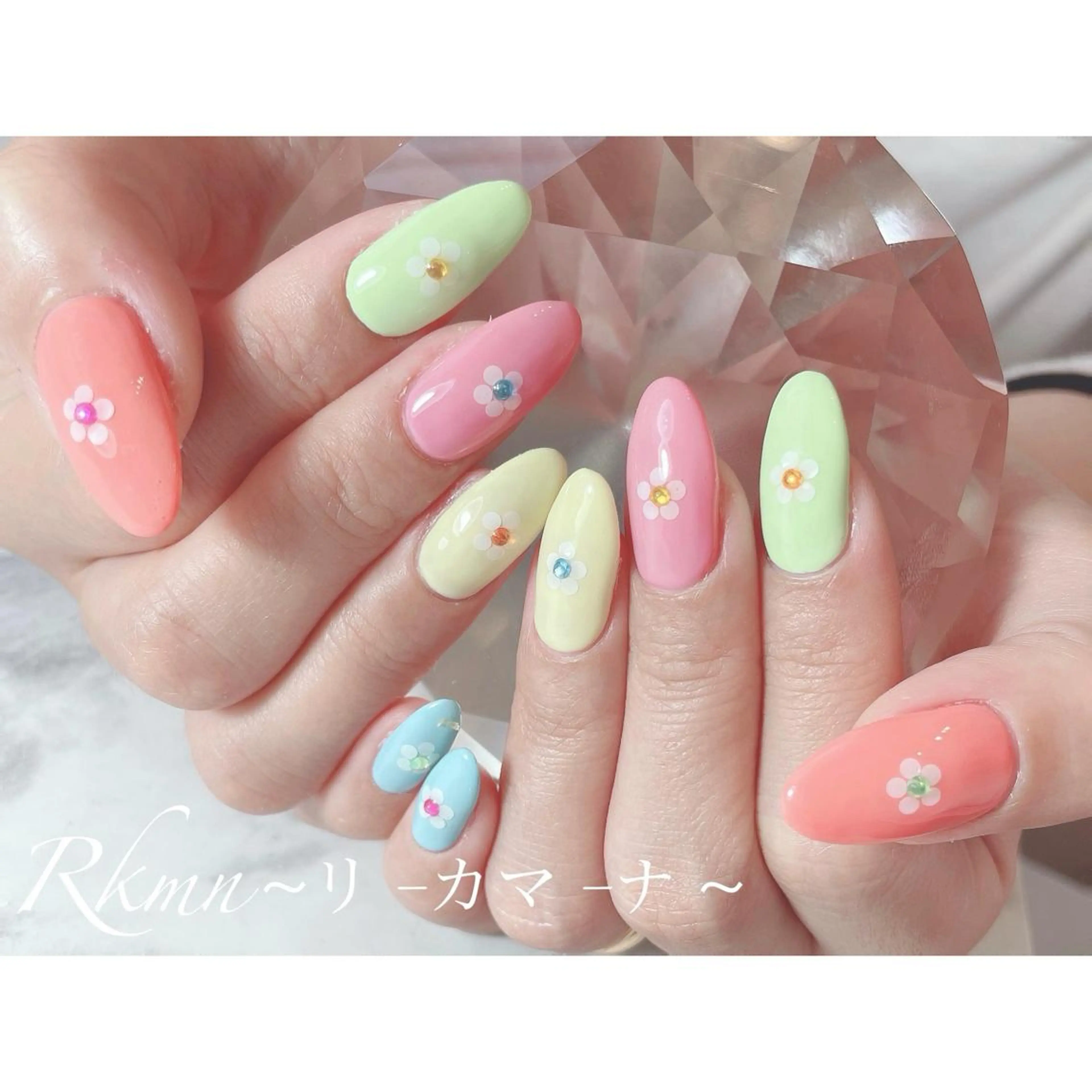 ネイル アートネイル フラワーネイル フレンチネイル ジェルネイル グラデーション ハンドネイル フットネイル ハンドケア Rkmn ~リ-カマ-ナ~のネイルデザイン