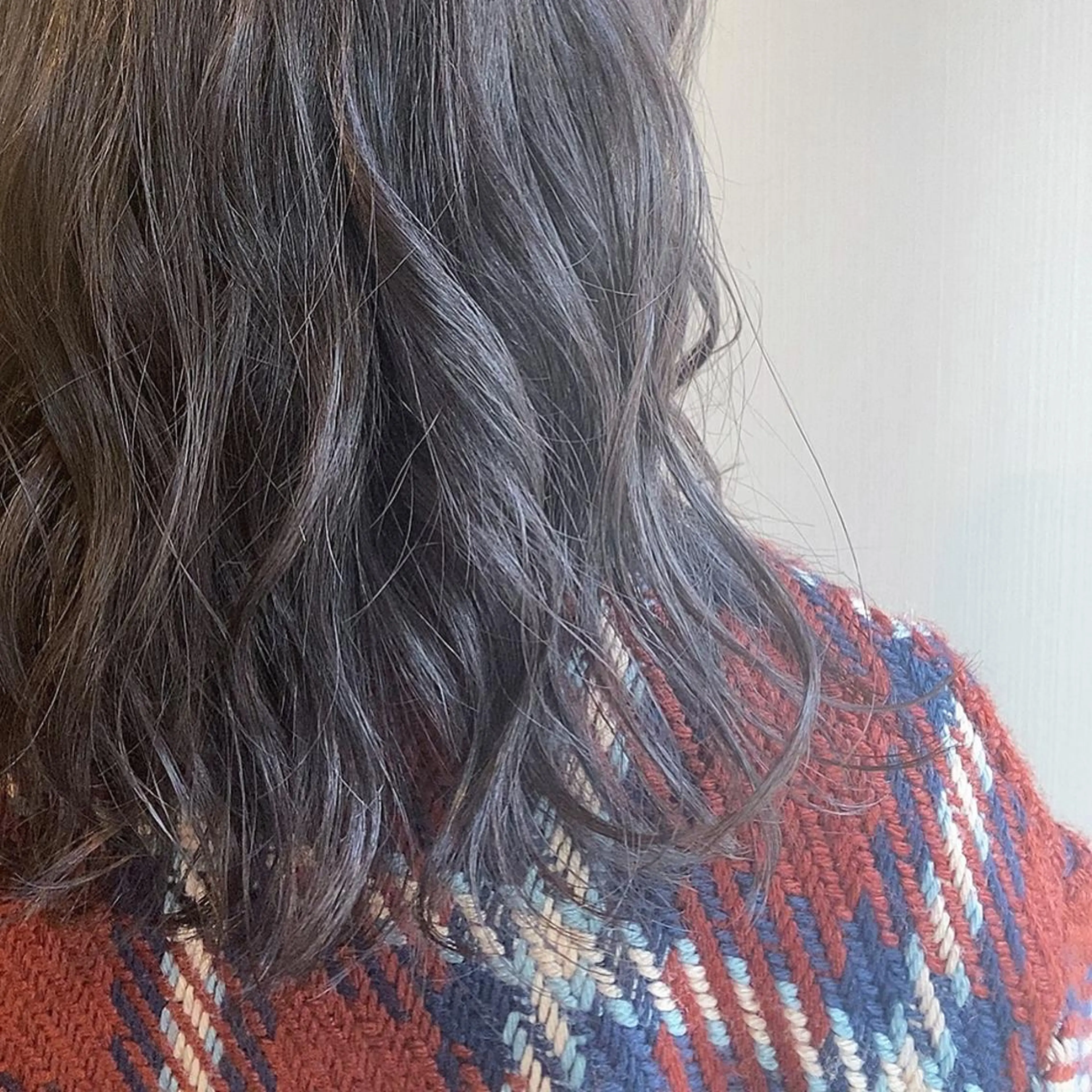 セミロング カラー ヘアアレンジ 透明感カラー 六本松航空所属・金原 愛珠のヘアスタイル