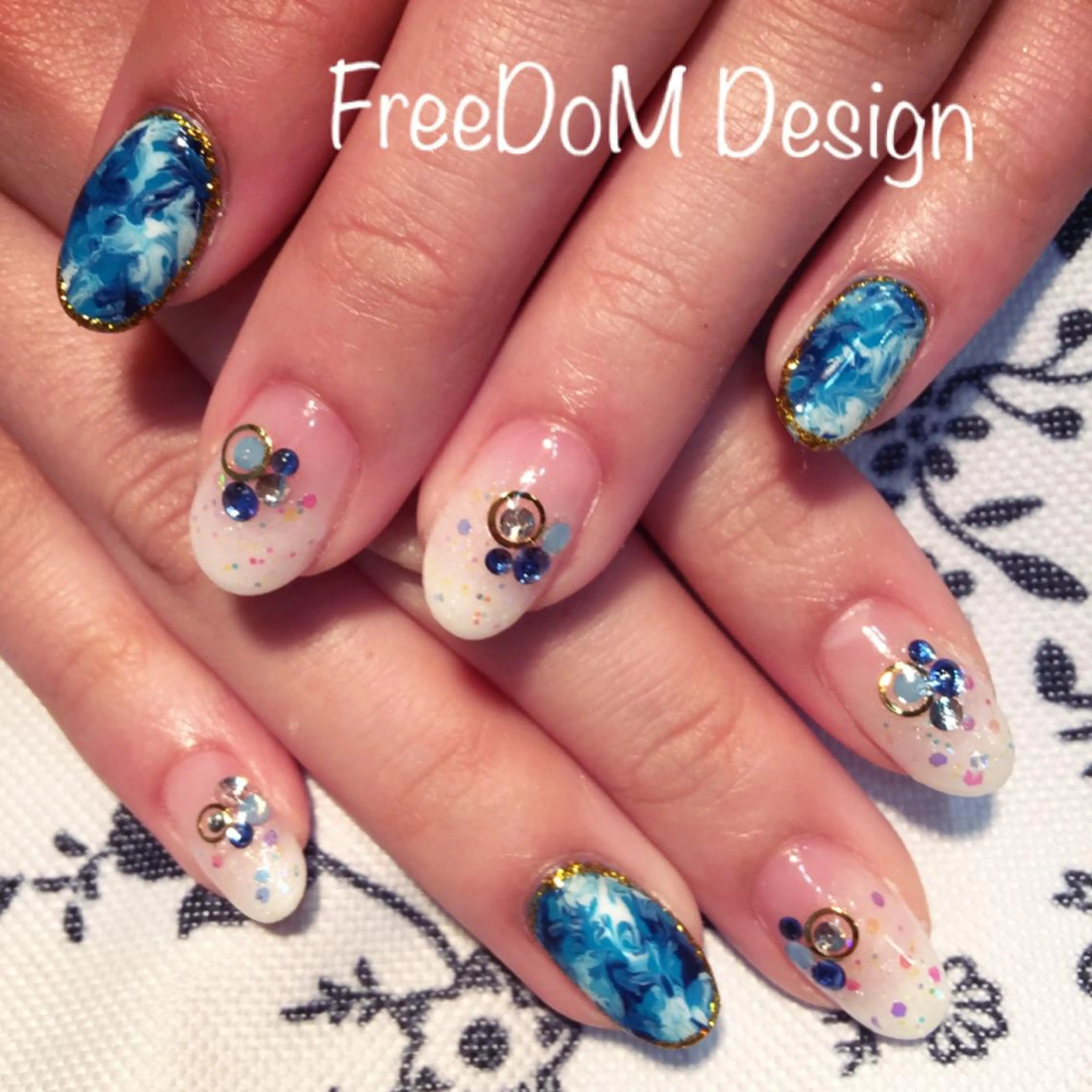 ネイル アートネイル ＦreeDoＭ   Design所属・W KUMIのネイルデザイン