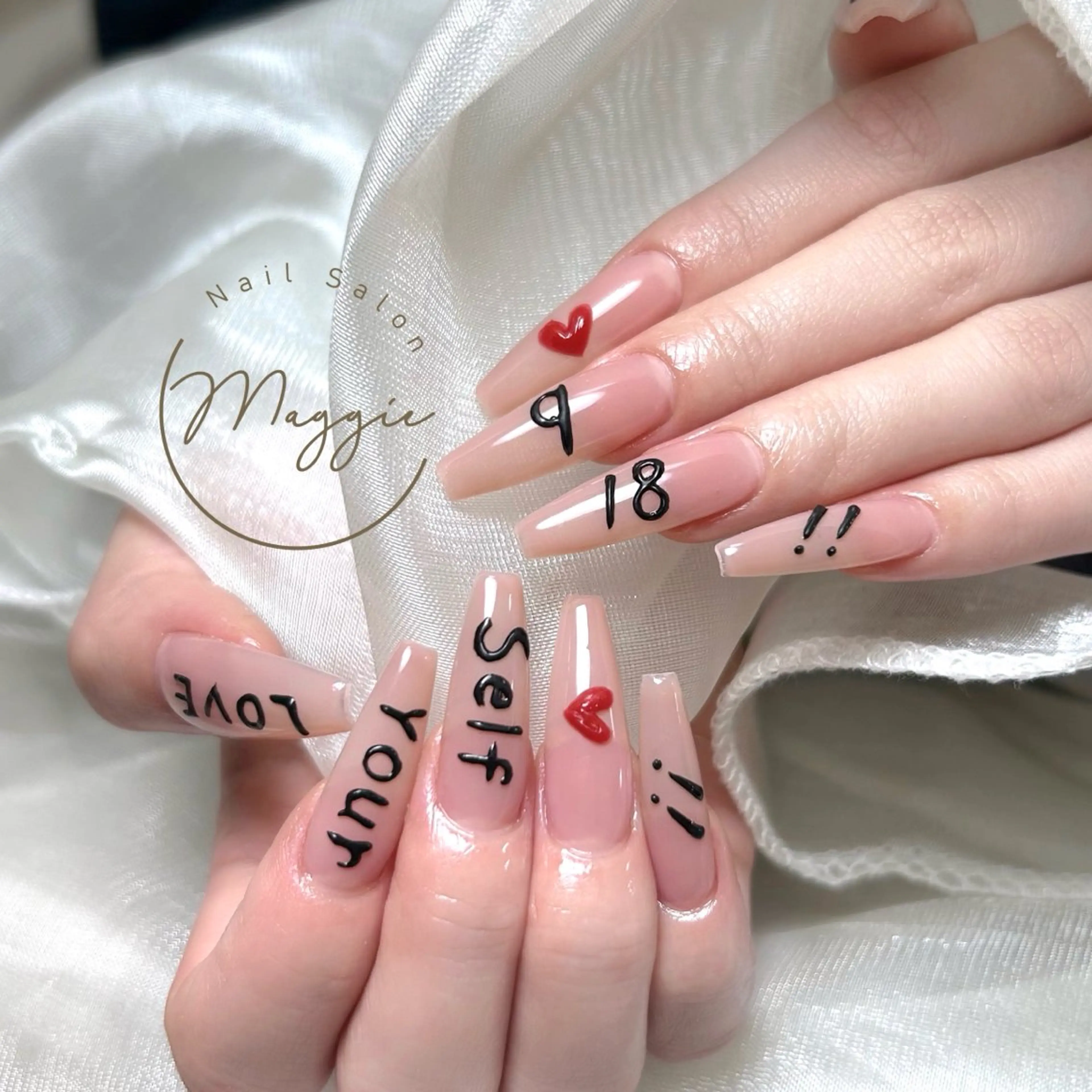 ネイル Maggie Nail🦩のネイルデザイン