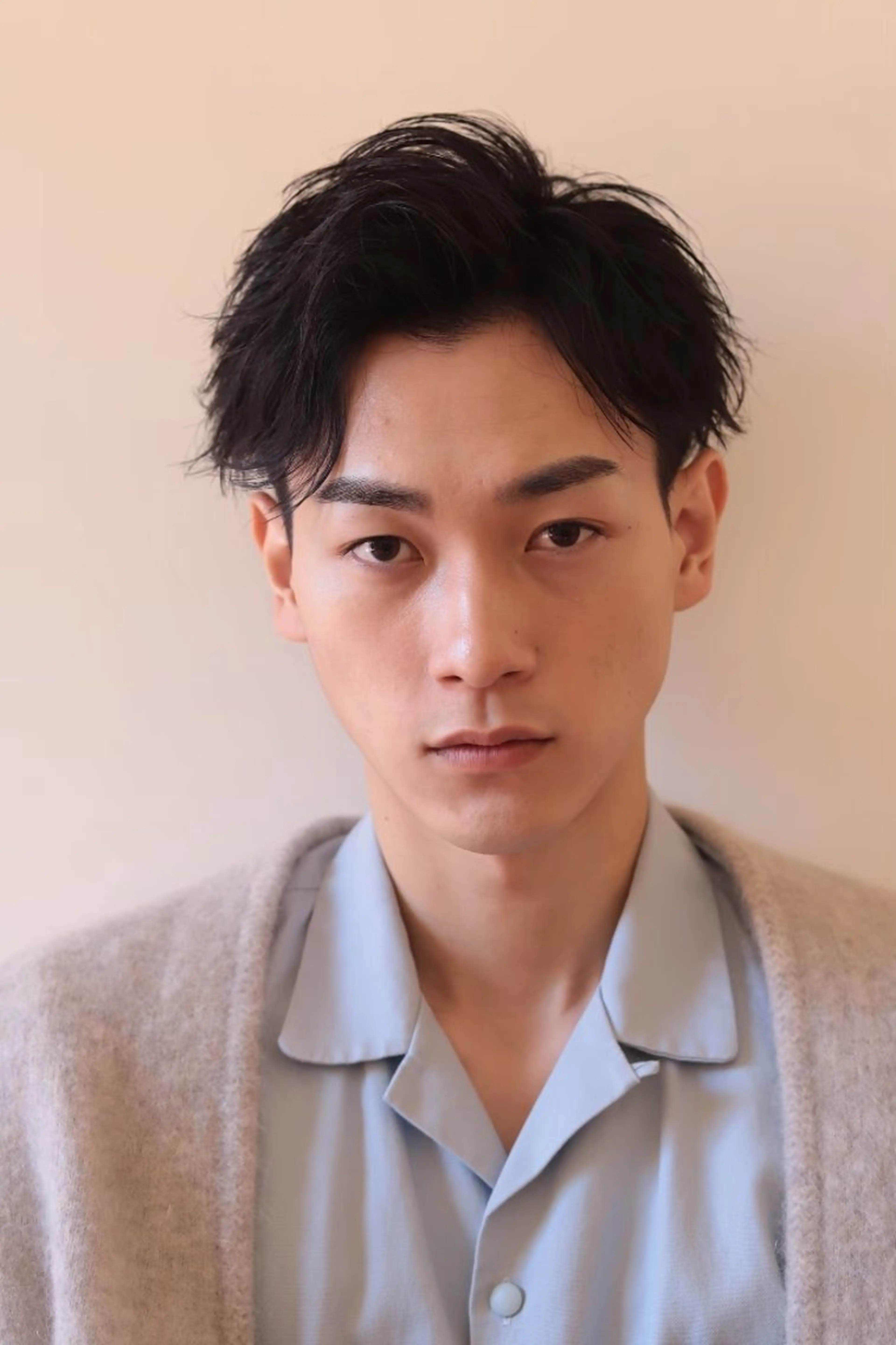 メンズ メンズ ヘアメイク  ハイトーン キャロのヘアスタイル