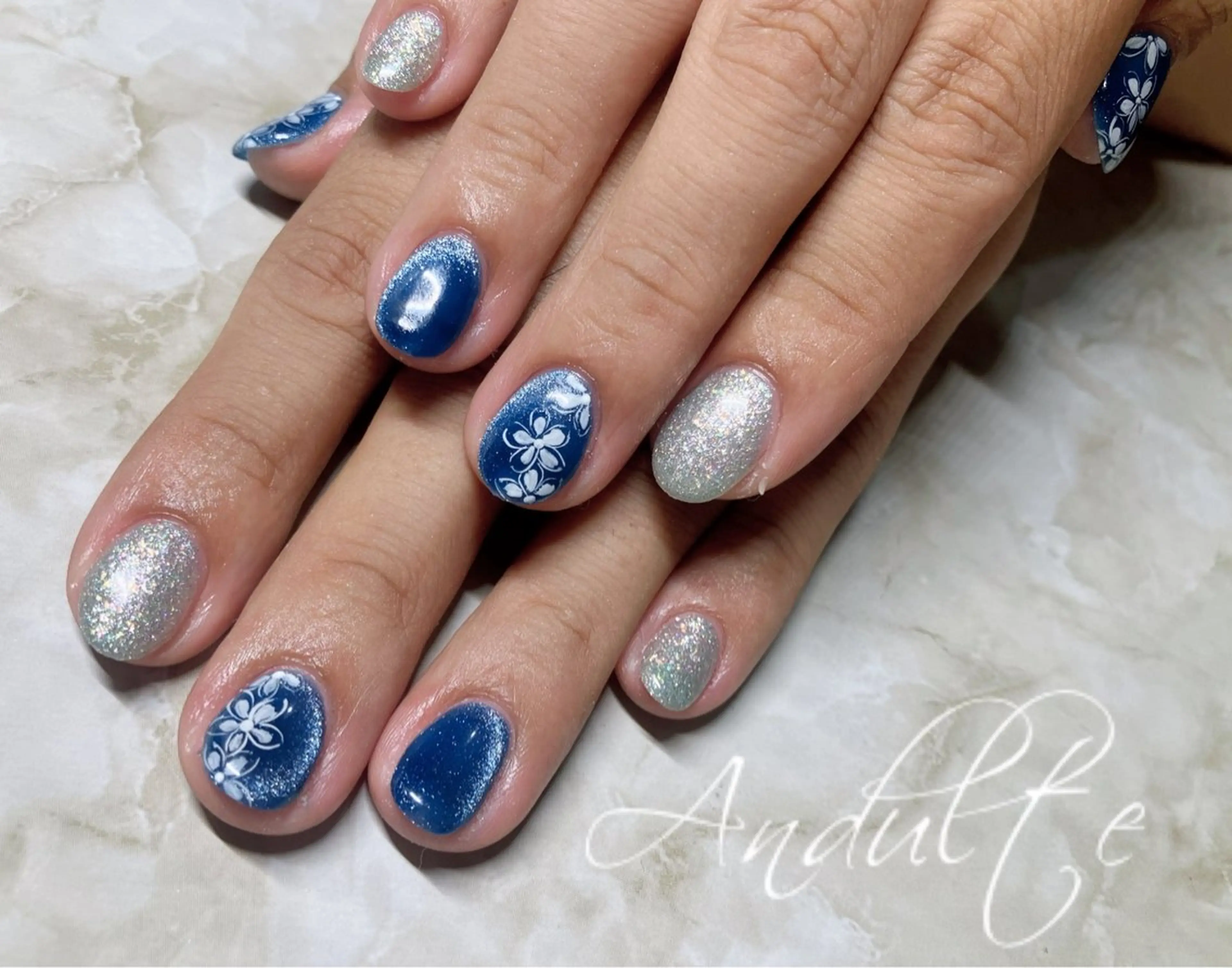 ネイル andulte MAIのネイルデザイン