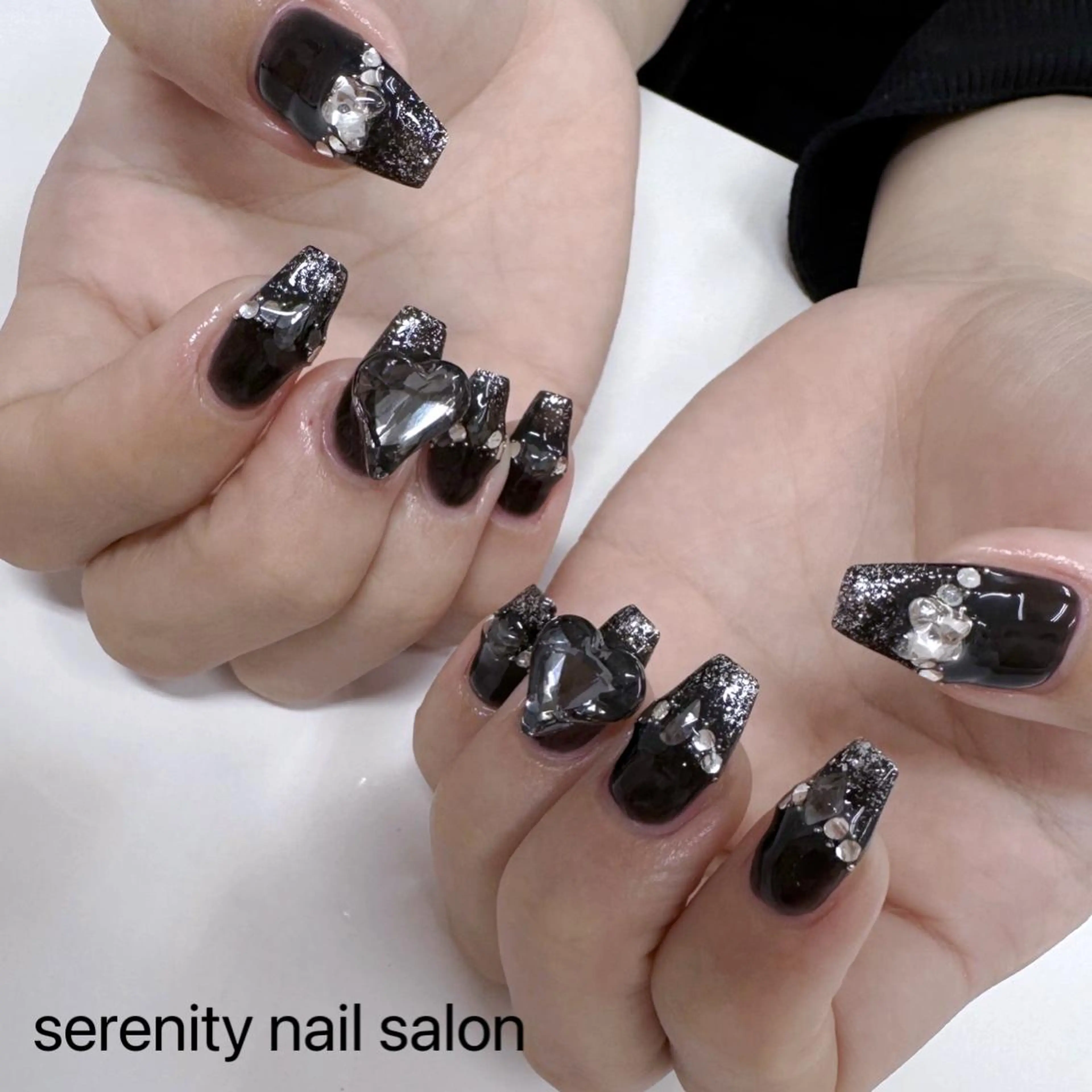 ネイル ハンドネイル ハンドケア ✨Serenity Nail salonのネイルデザイン