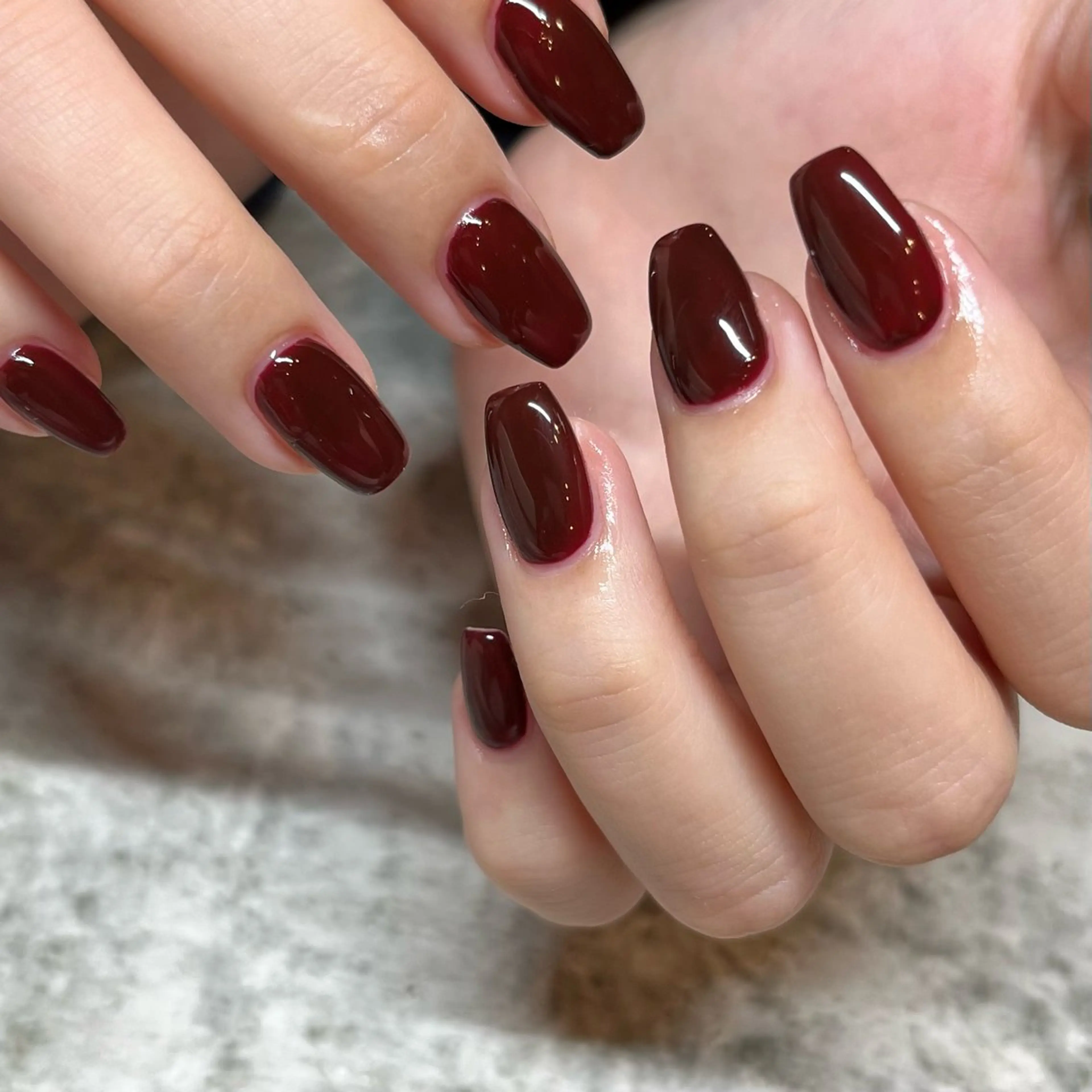 ネイル ボルドー ワンカラーネイル mitsuki / Manonのネイルデザイン