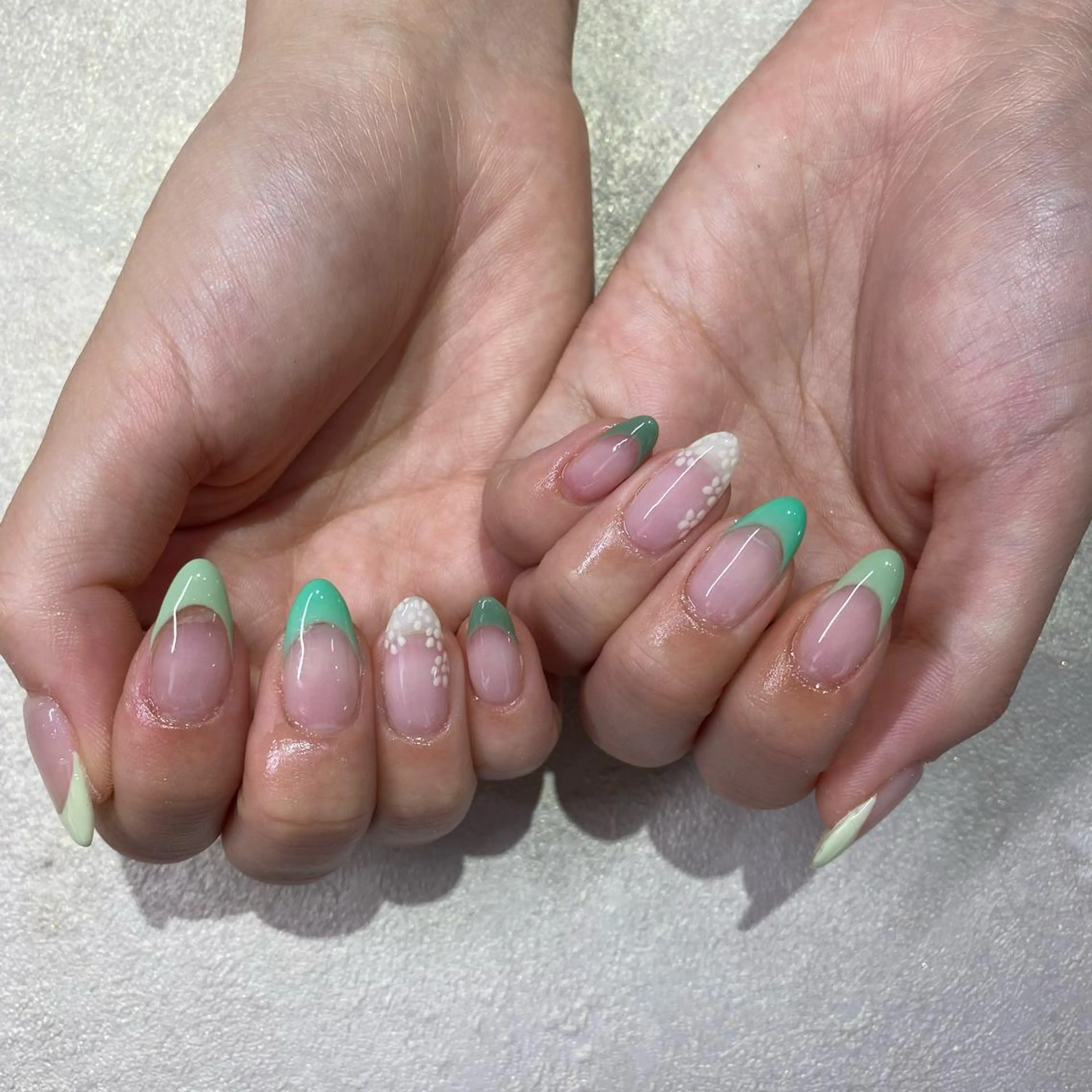 ネイル ハンドネイル Amber21.所属・Nagahama Akariのネイルデザイン