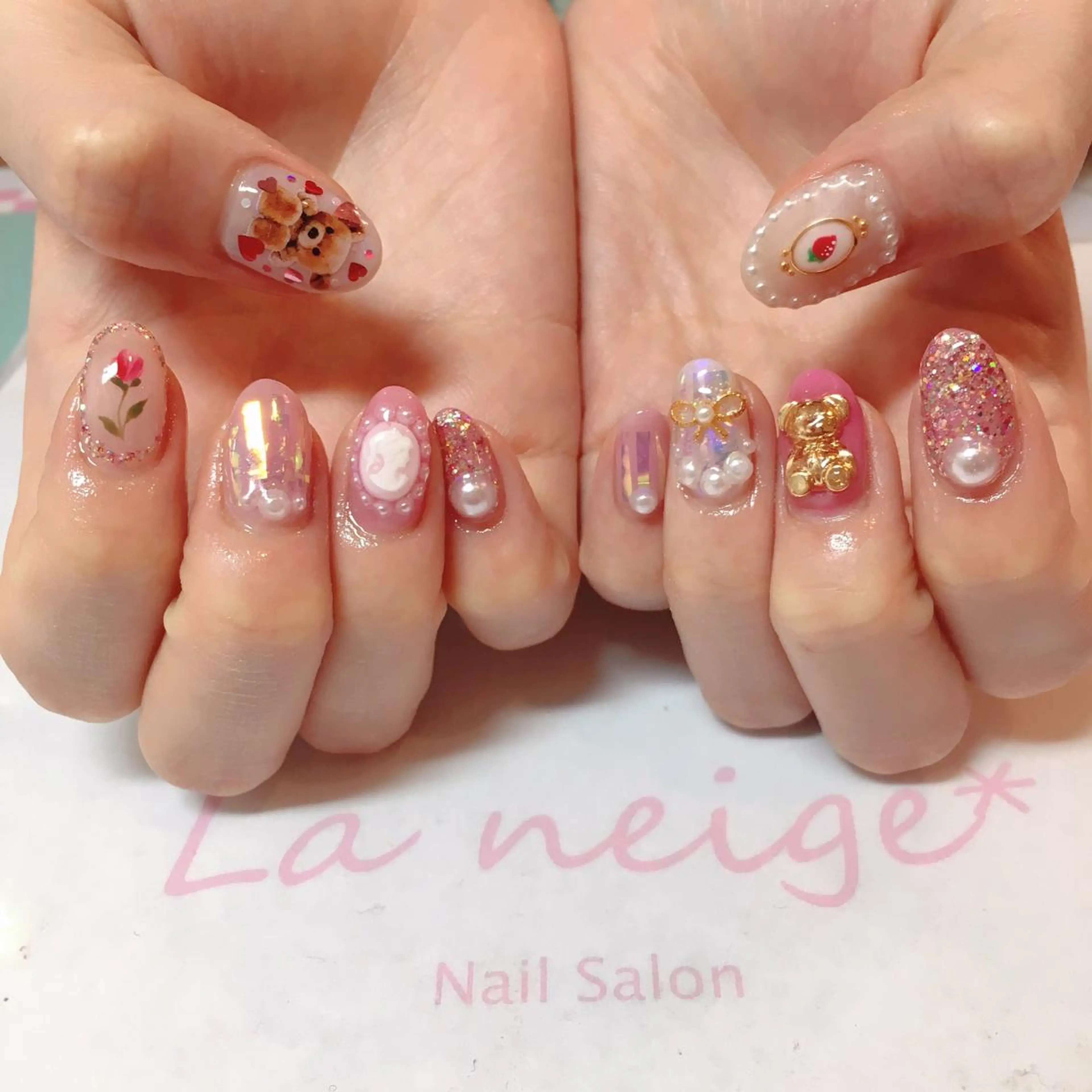 ネイル リボン La neige* yuki 🥯🍑のネイルデザイン