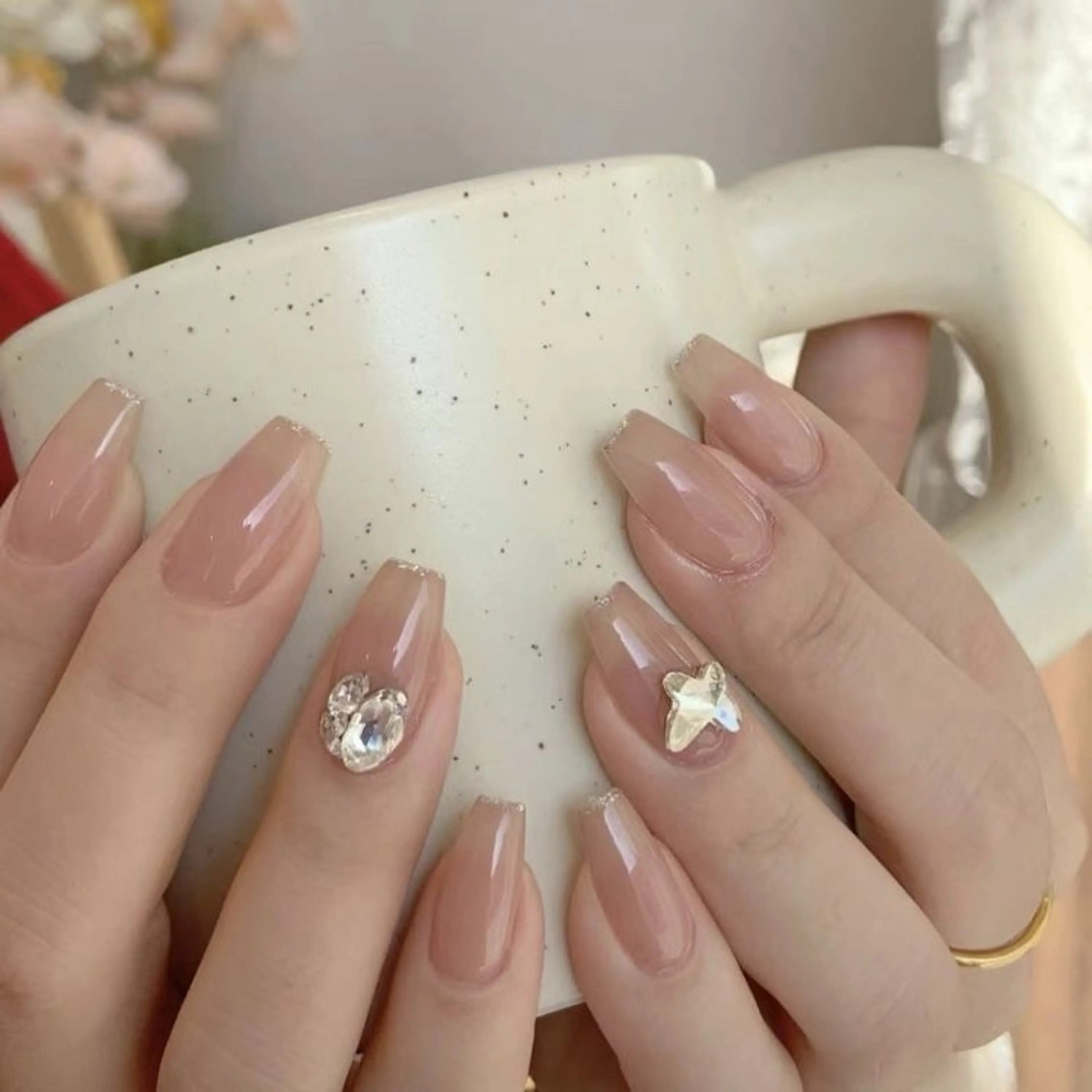 ネイル フレンチネイル 韓国ネイル 持ち込み ハンドネイル EMI ANA.CHUOのネイルデザイン