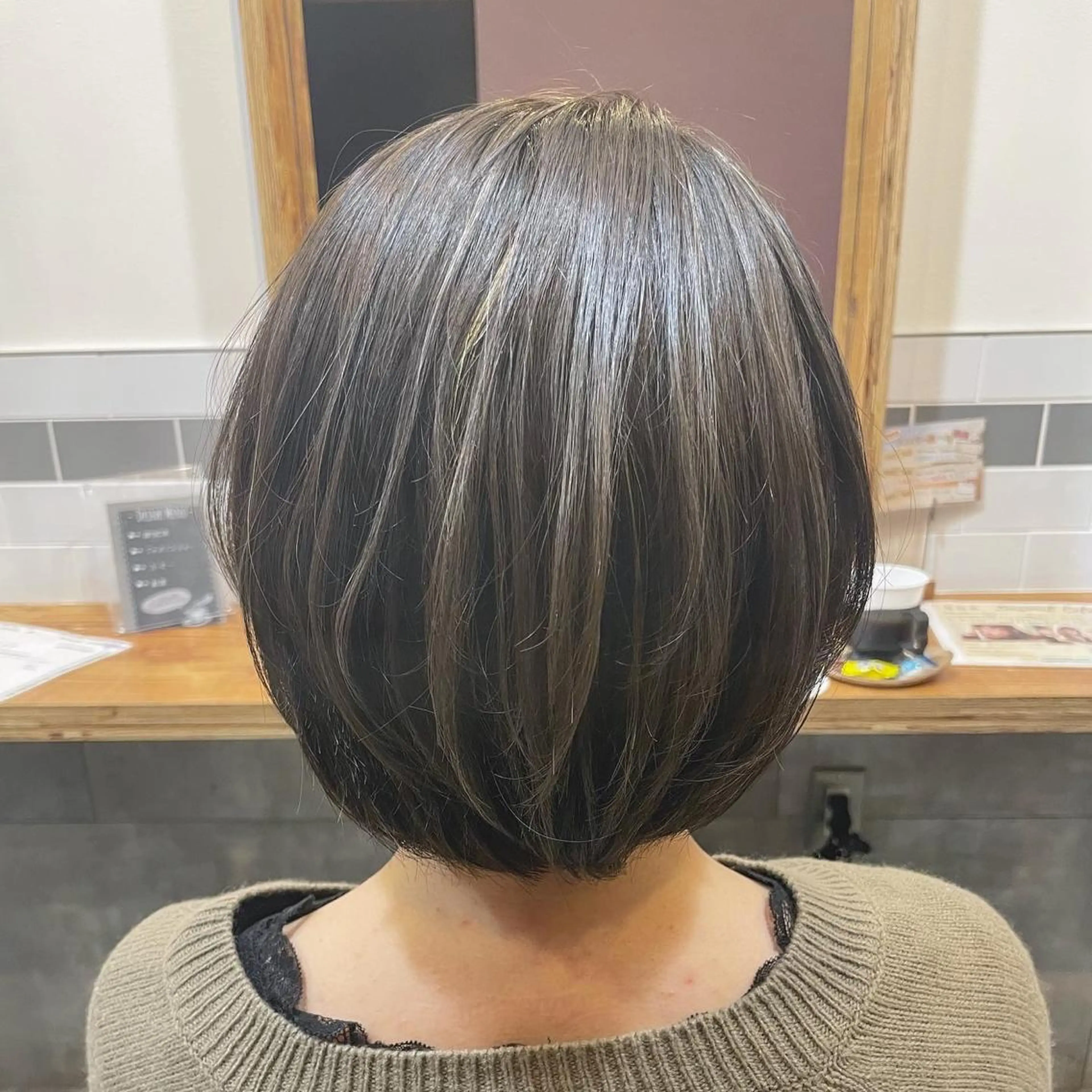 ショート カラー ハイライトカラー ハイライト ヘアカラー トリートメント 髪質改善ストレー ト指名NO.1林駿希のヘアスタイル