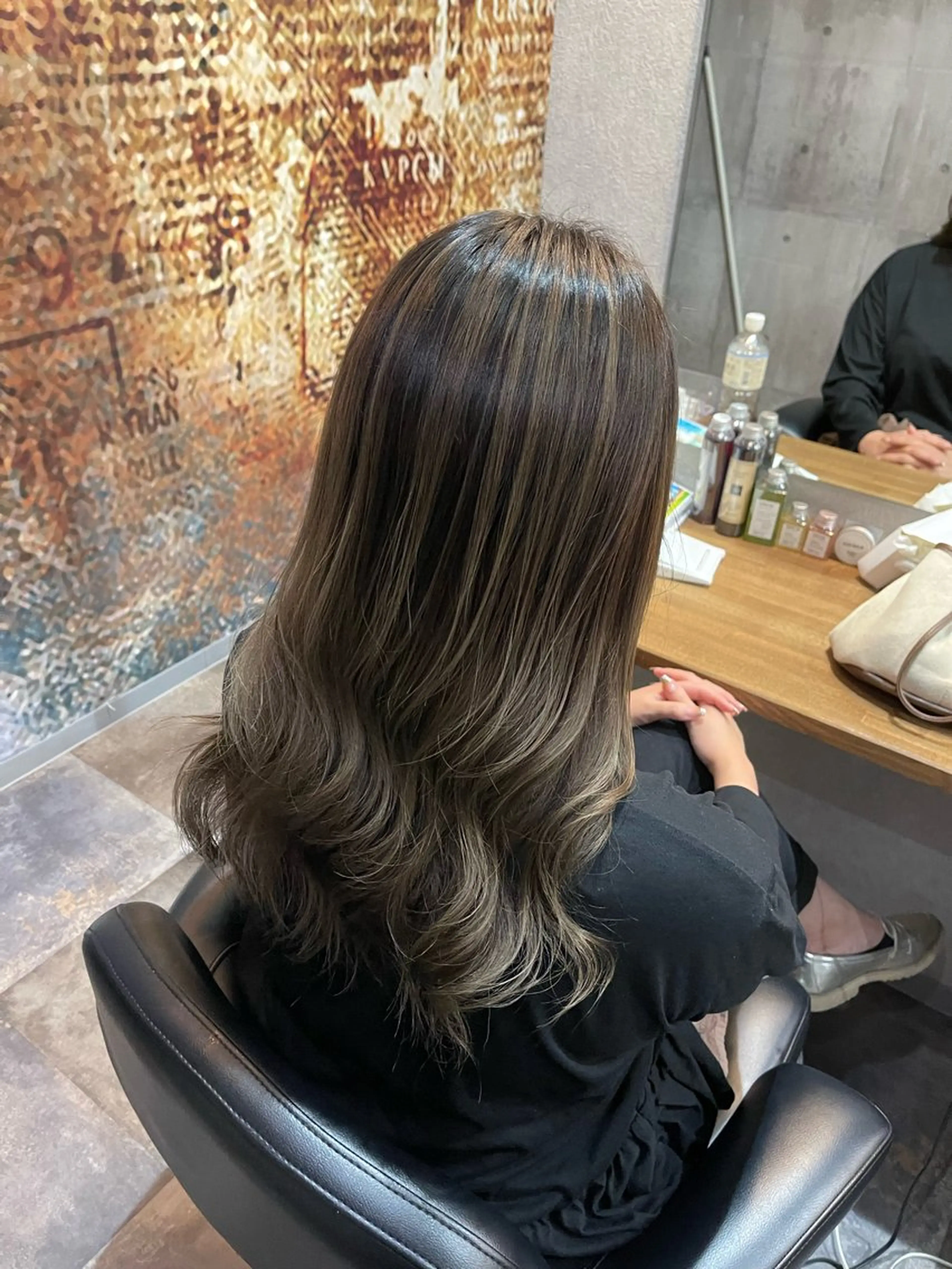 ロング カラー バレイヤージュ レイヤーカット Felice Erikaのヘアスタイル