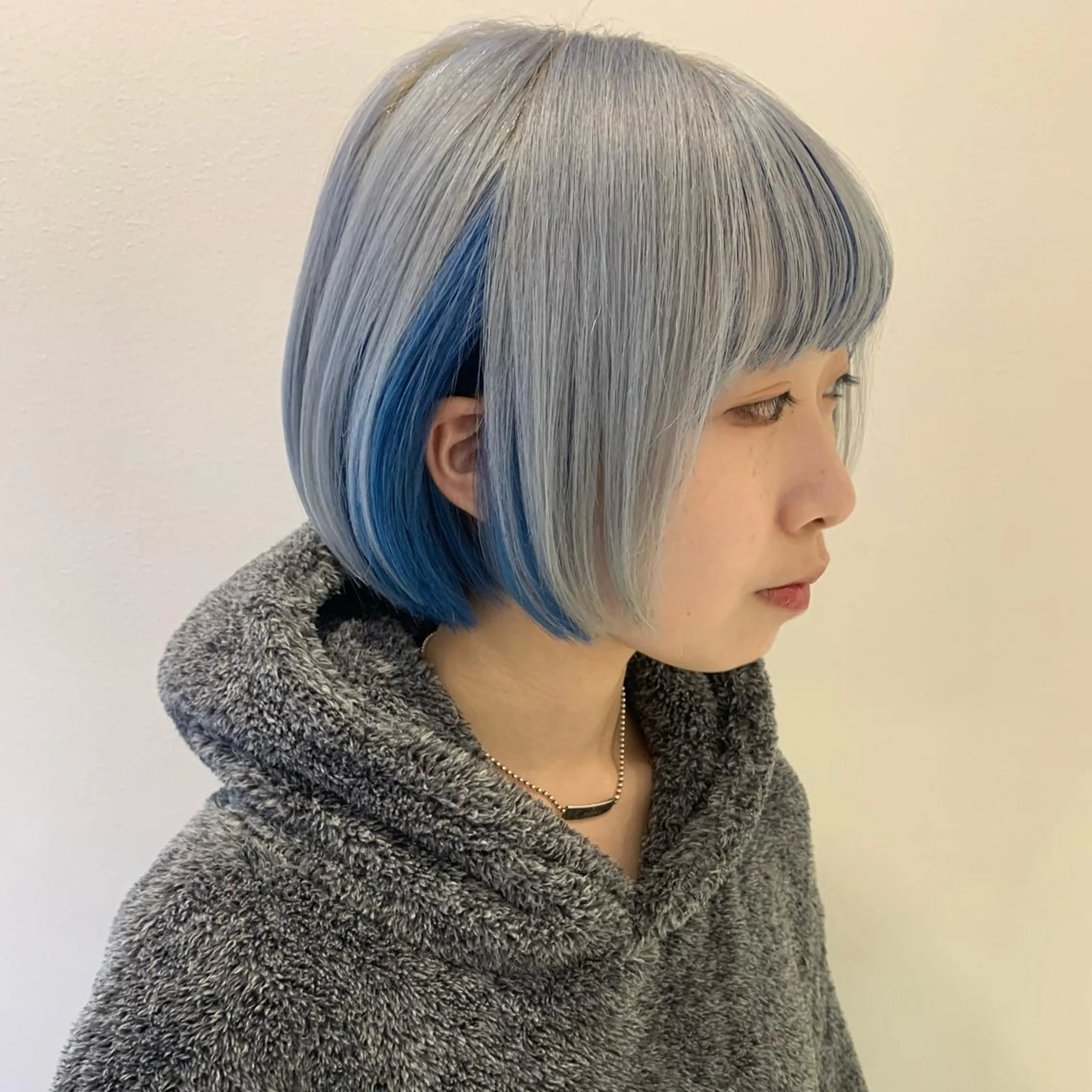 ショート カラー ハイトーン/ウルフ /小澤凌祐🦕のヘアスタイル