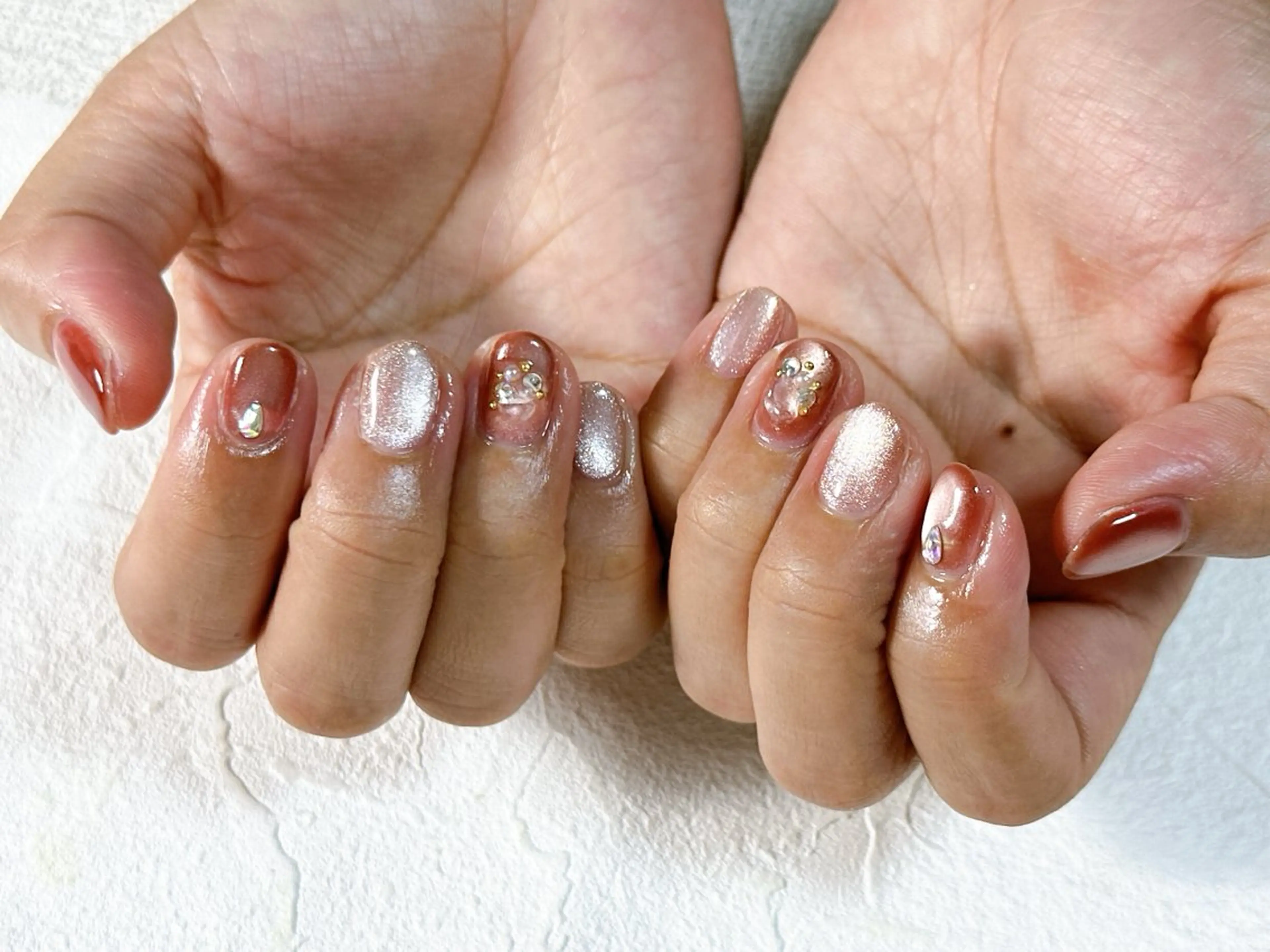 ネイル オーロラネイル フットネイル フレンチネイル ジェルネイル マグネットネイル kiki nail たまプラーザのネイルデザイン