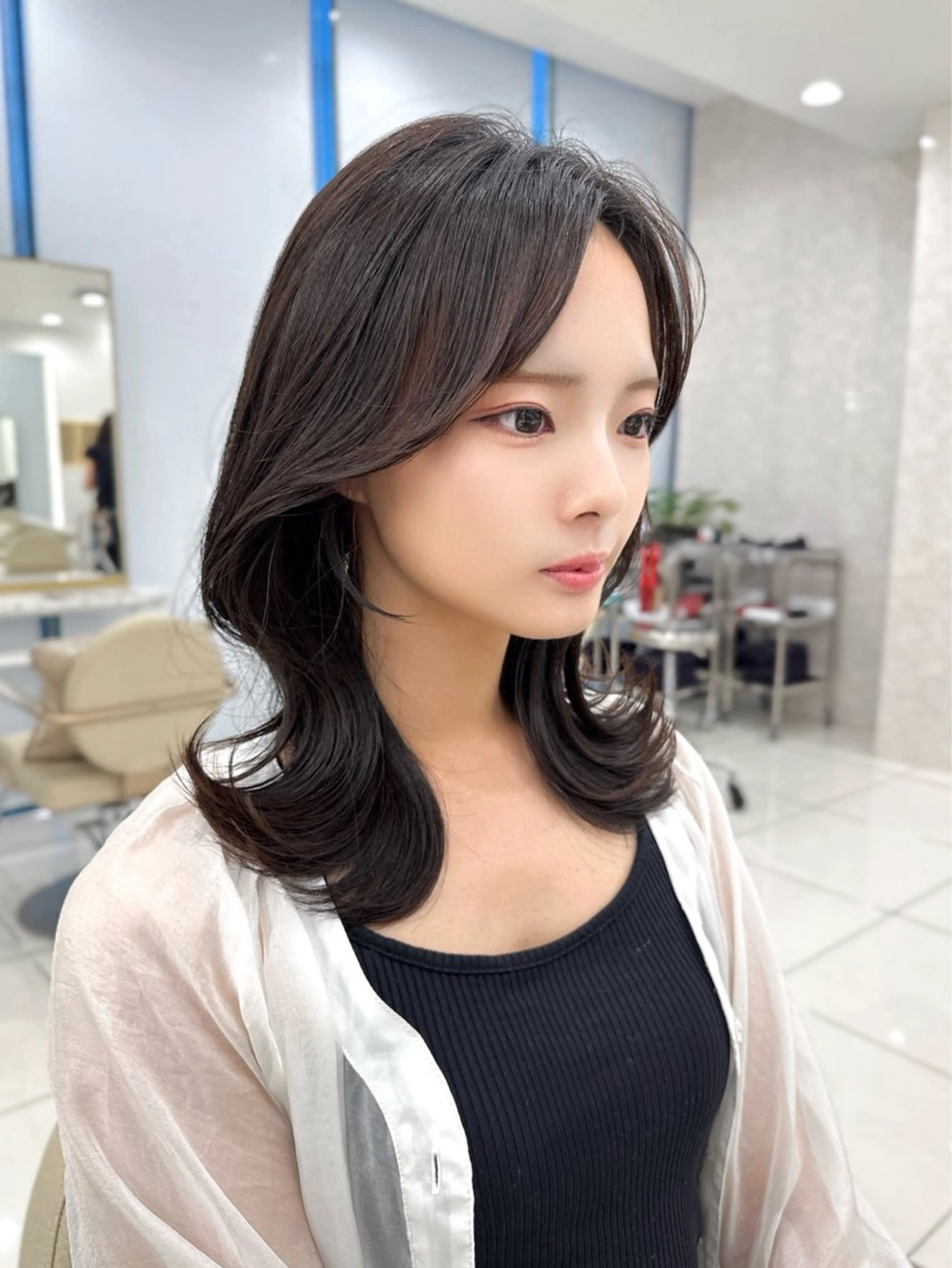 ミディアム カット MAEUL luna所属・前髪顔周り/レイヤー 韓国/桔川恒のヘアスタイル