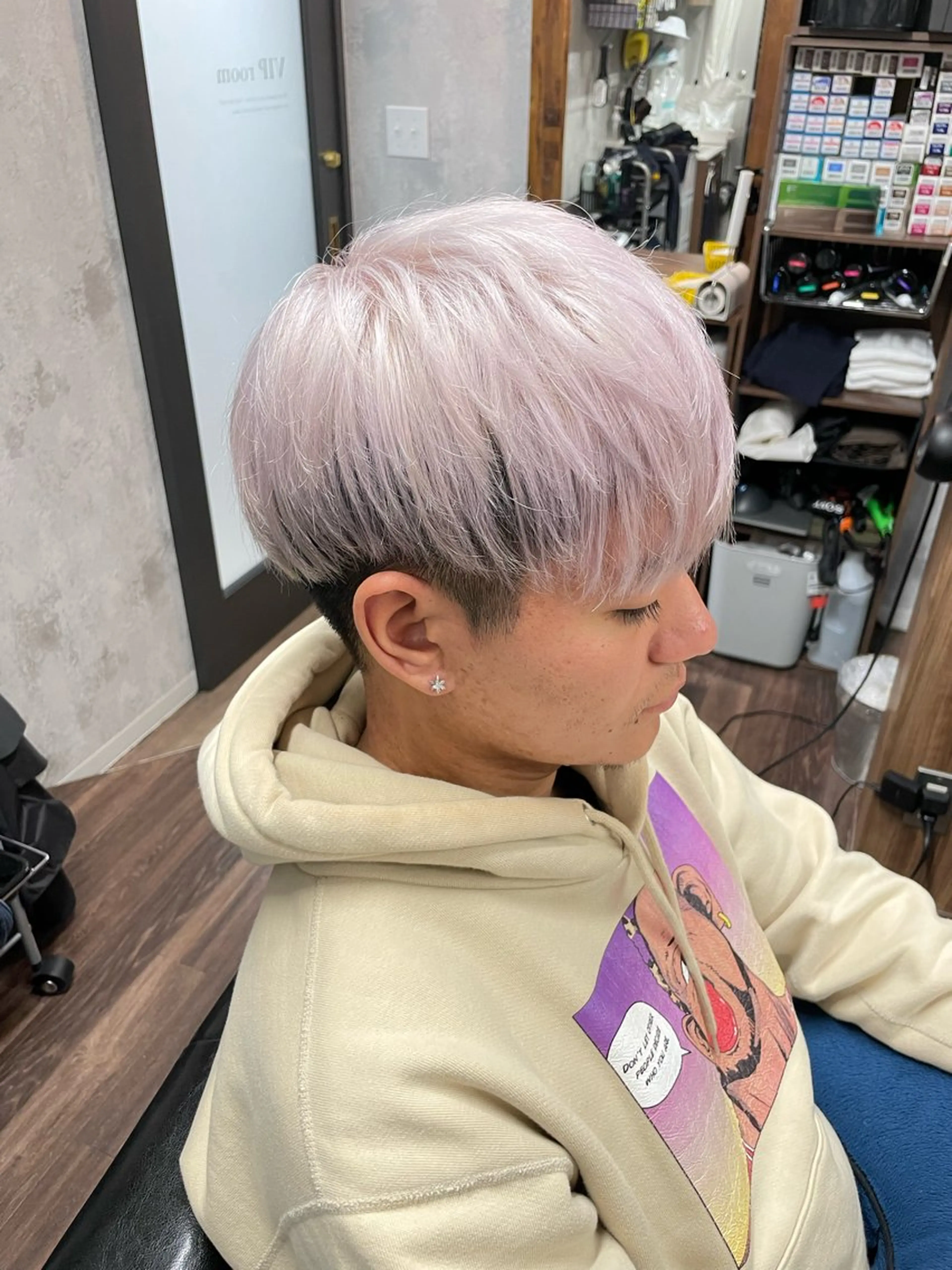 カラー メンズ メンズブリーチ ブリーチ ラベンダーカラー ヘアカラー トリートメント Lull (シェアサロンReco VIProom)所属・Lull1人美容室 バレイヤージュのヘアスタイル
