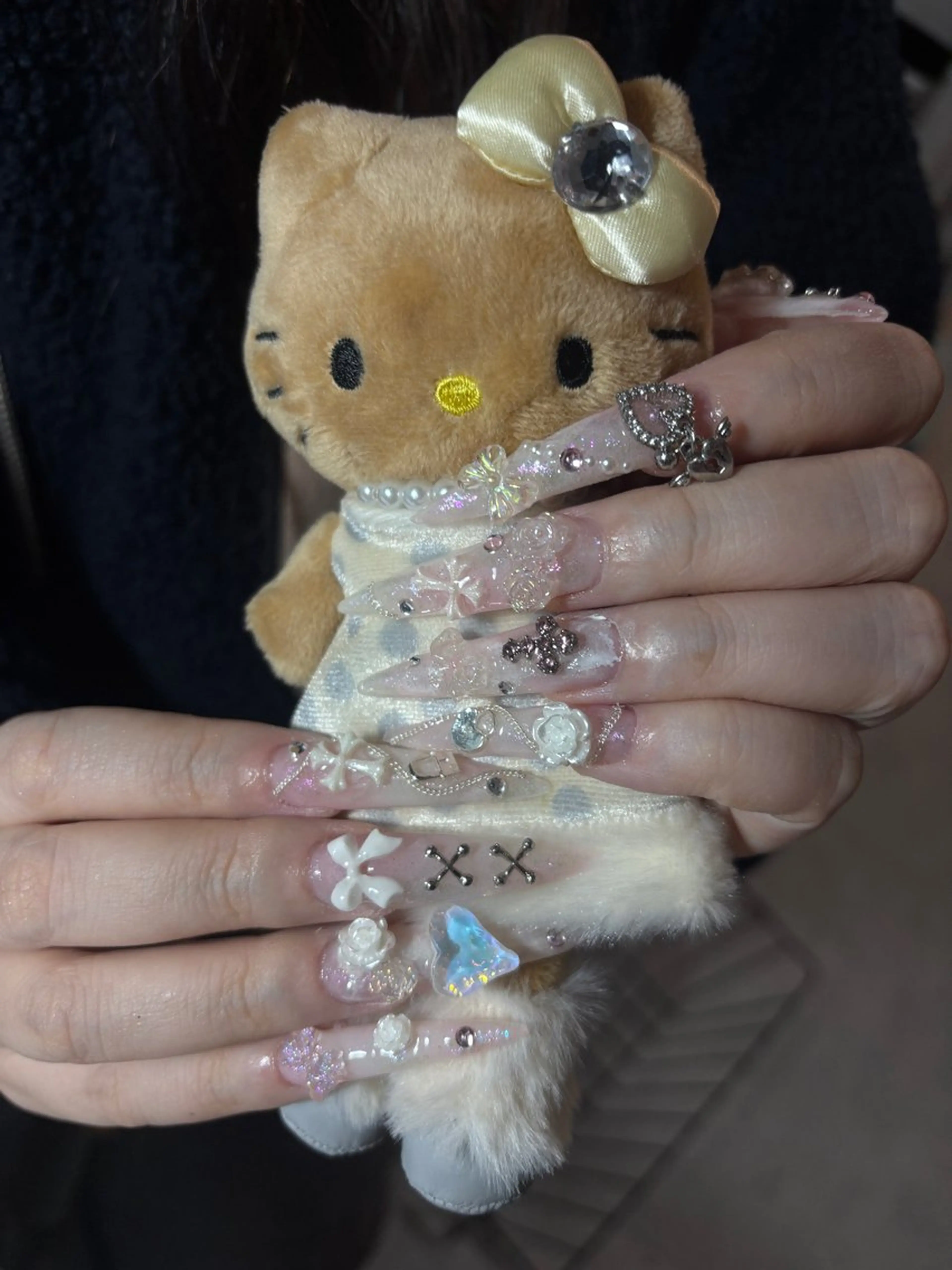 ネイル Hitomi Nail Studio所属・HITOMI まおのネイルデザイン