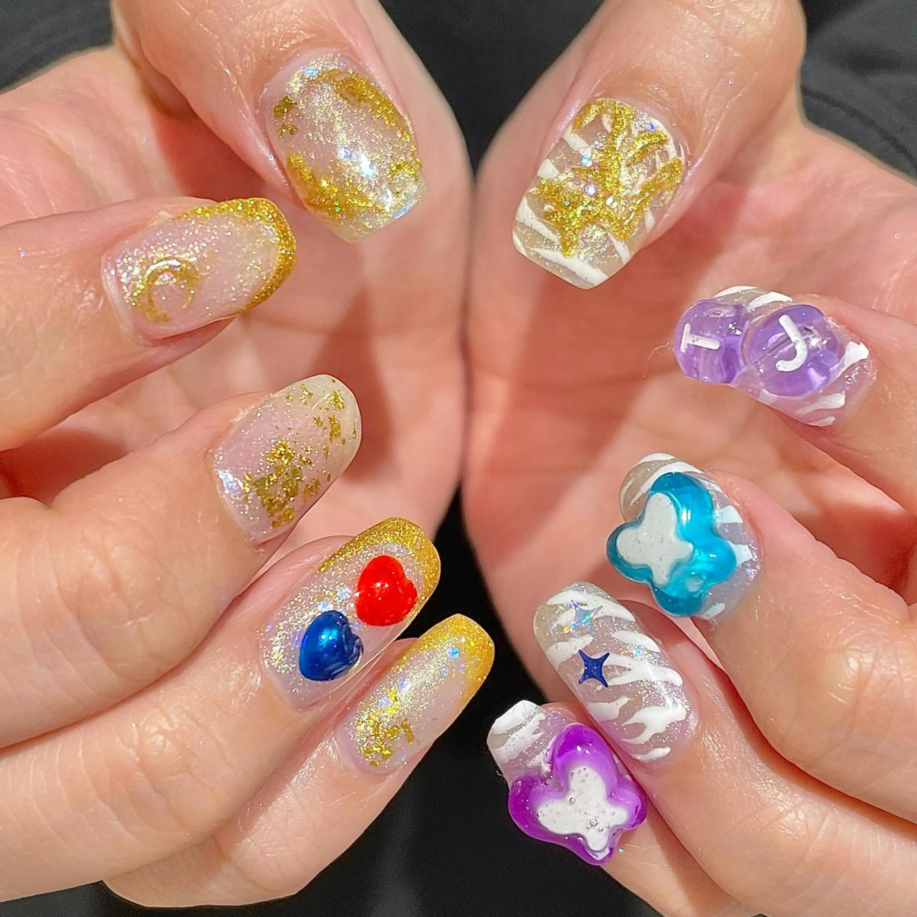 ネイル 🎀ボブ＋ハイトーン シュカ👶🏻のヘアスタイル