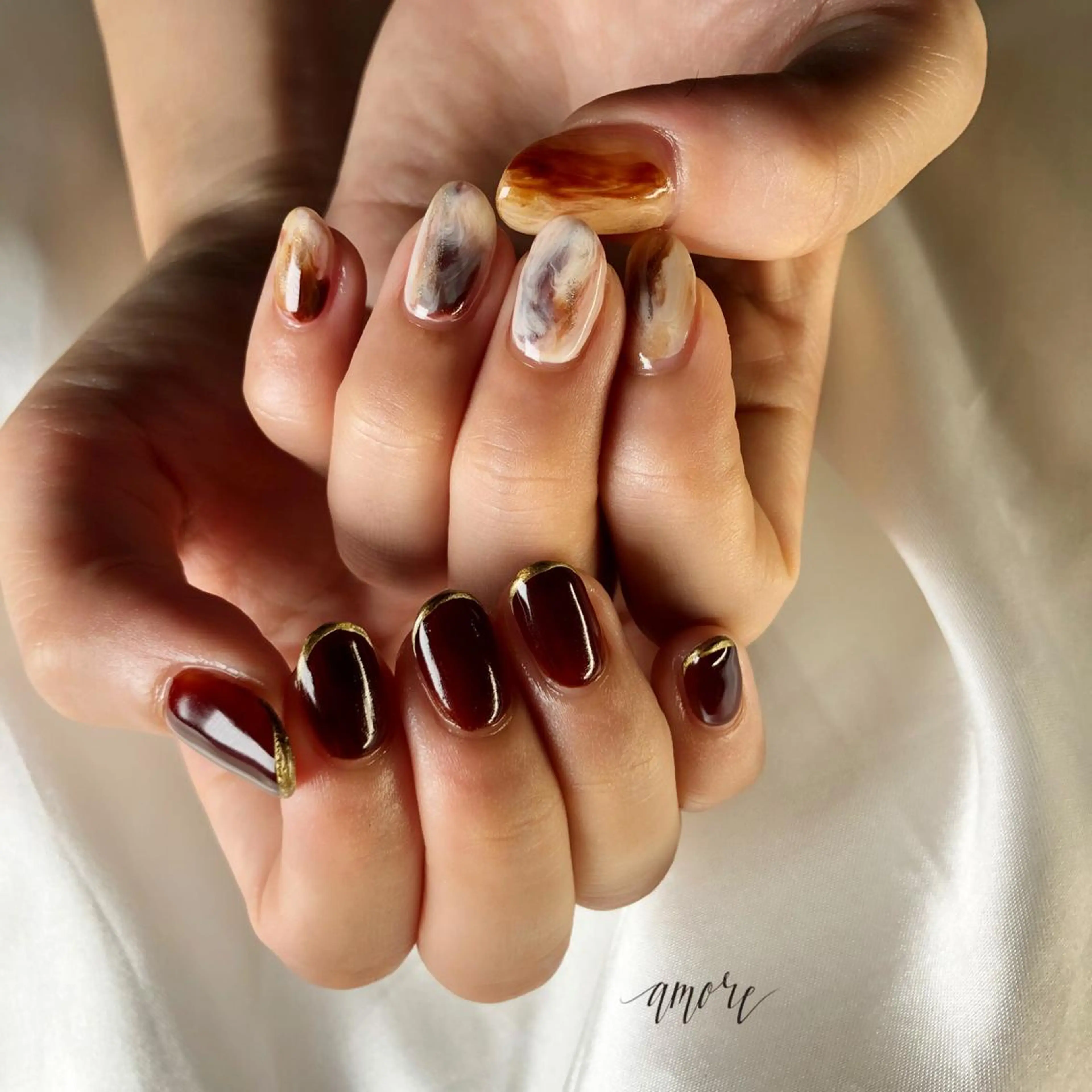 ネイル ジェルネイル 氷ネイル・うるうるネイル マグネットネイル ミラーネイル ニュアンスネイル You kyehwaのネイルデザイン