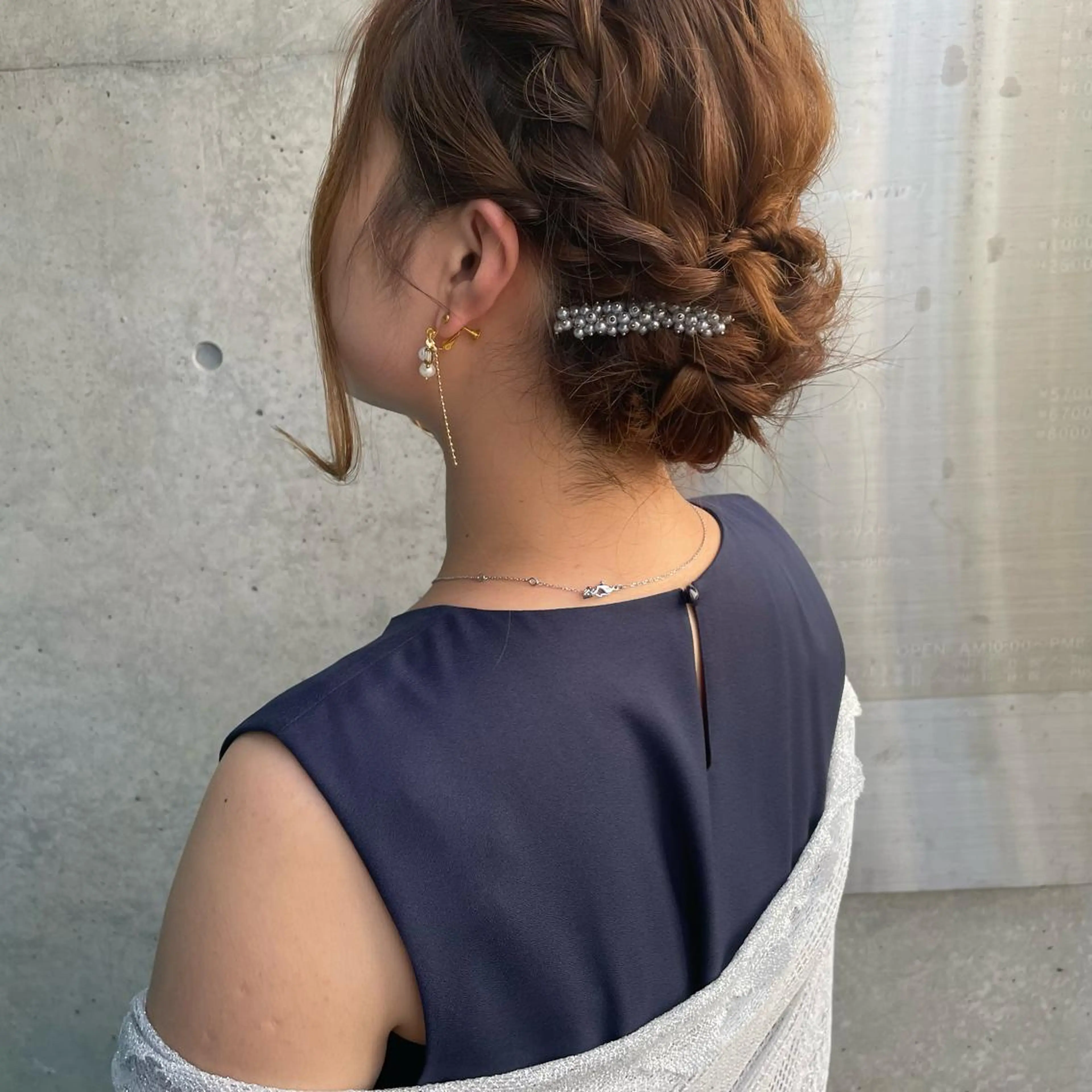 お呼ばれヘアアレンジの写真