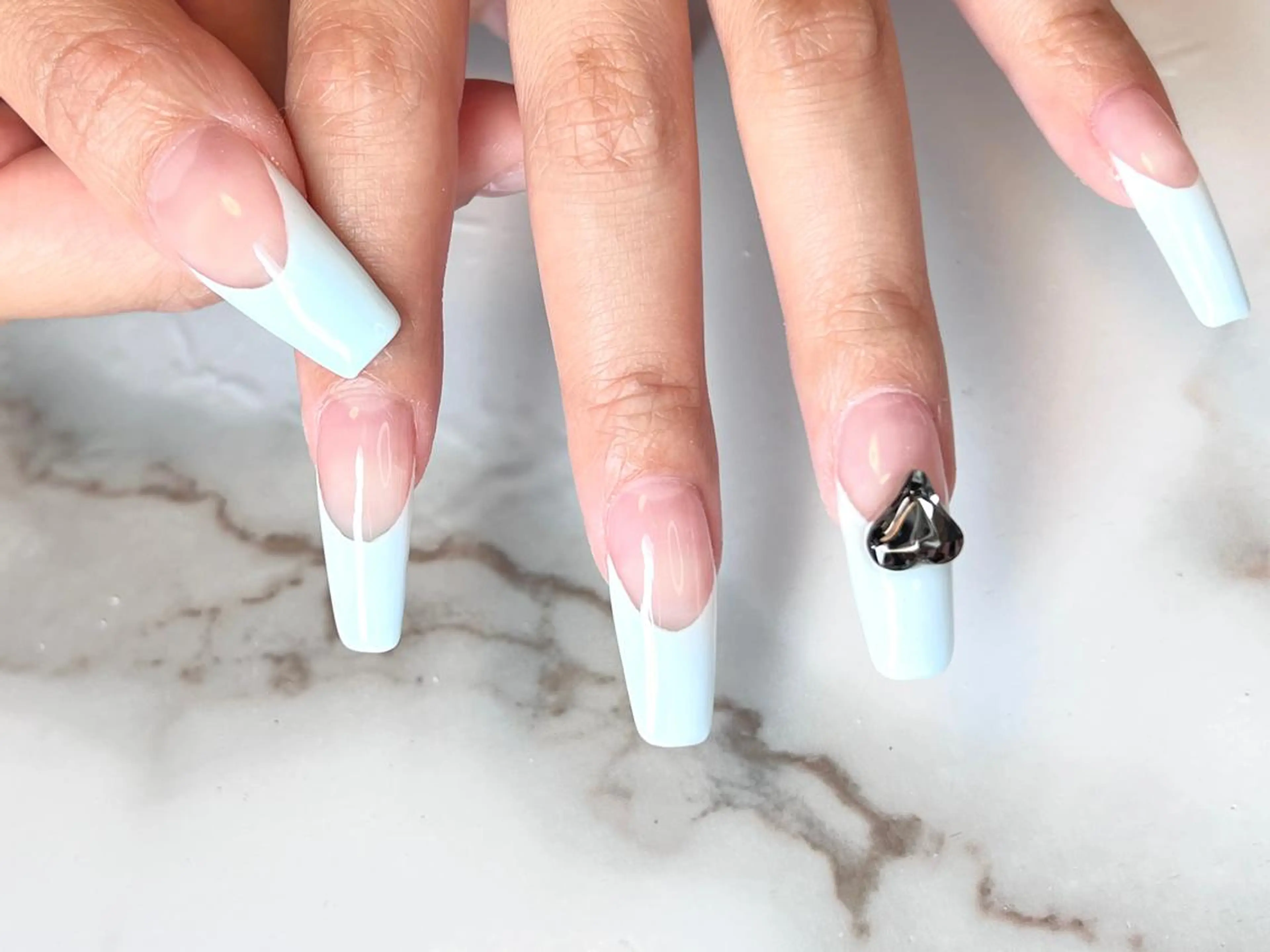 ネイル アートネイル フレンチネイル ジェルネイル ハート マグネットネイル ネイリスト シンのネイルデザイン