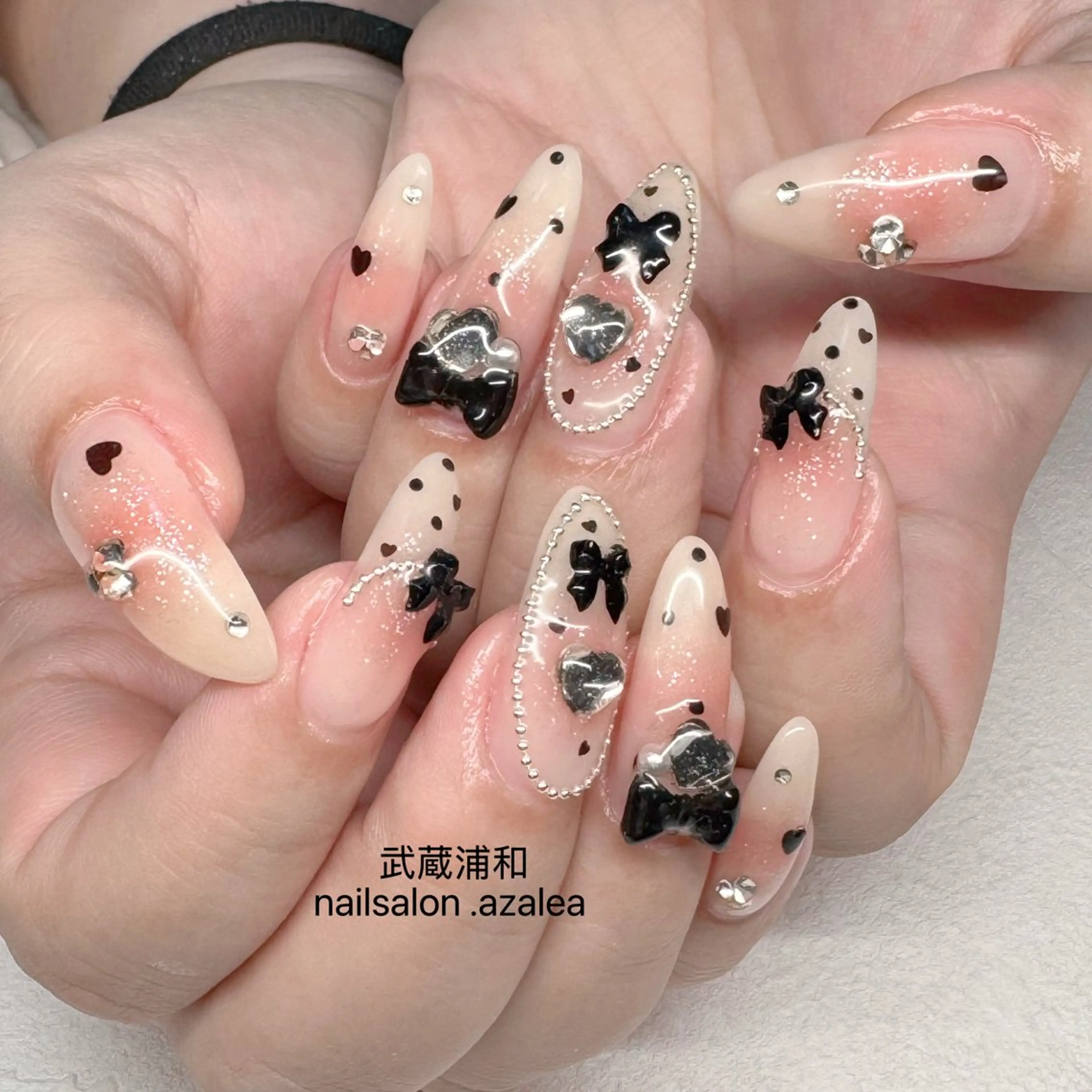 ネイル ハンドネイル R inのネイルデザイン