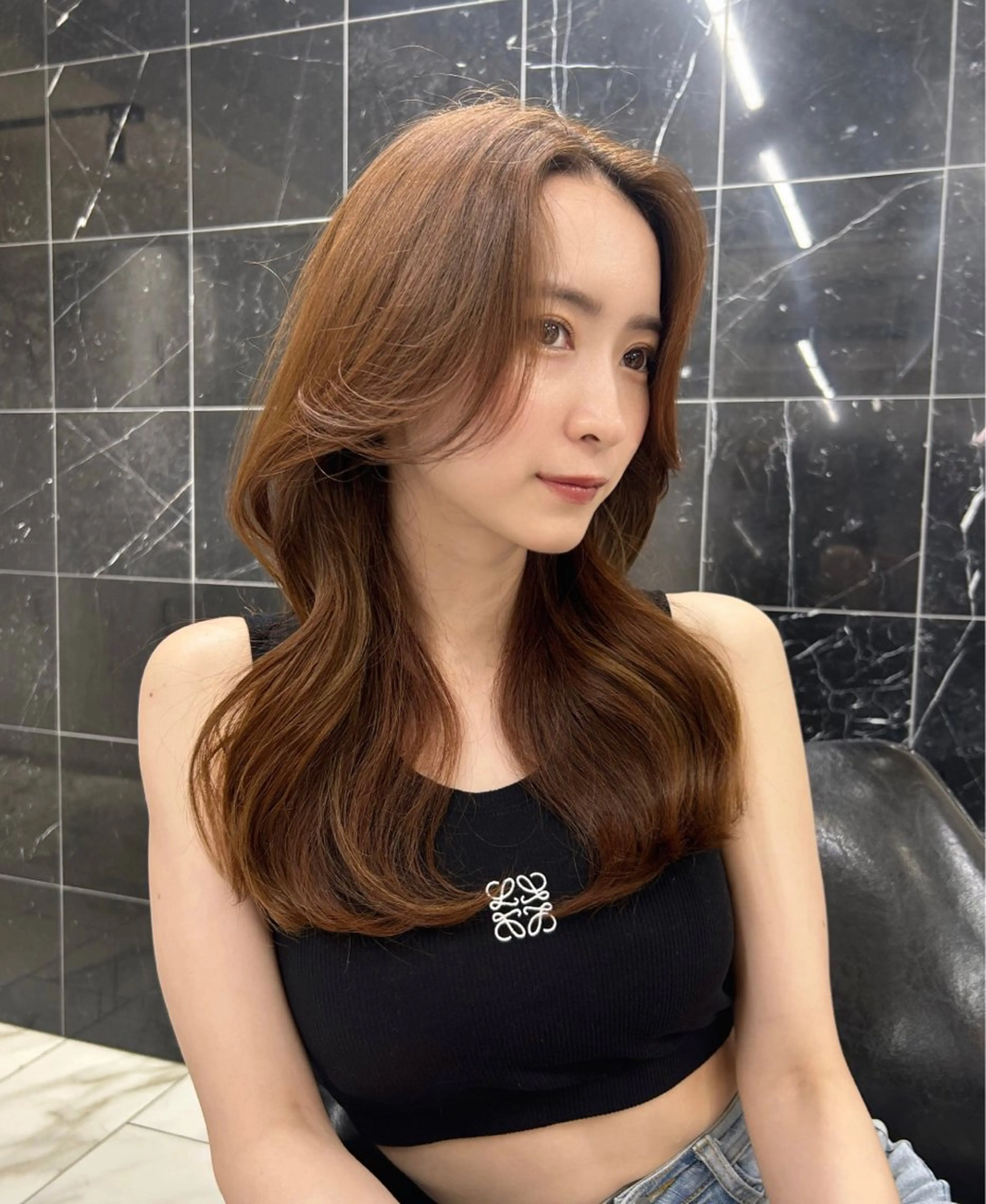 セミロング くびれヘア 韓国風ヘア レイヤーカット カット ヘアカラー トリートメント LEVIJU hair所属・韓国ヘア🕊村上 ののこ🕊のヘアスタイル
