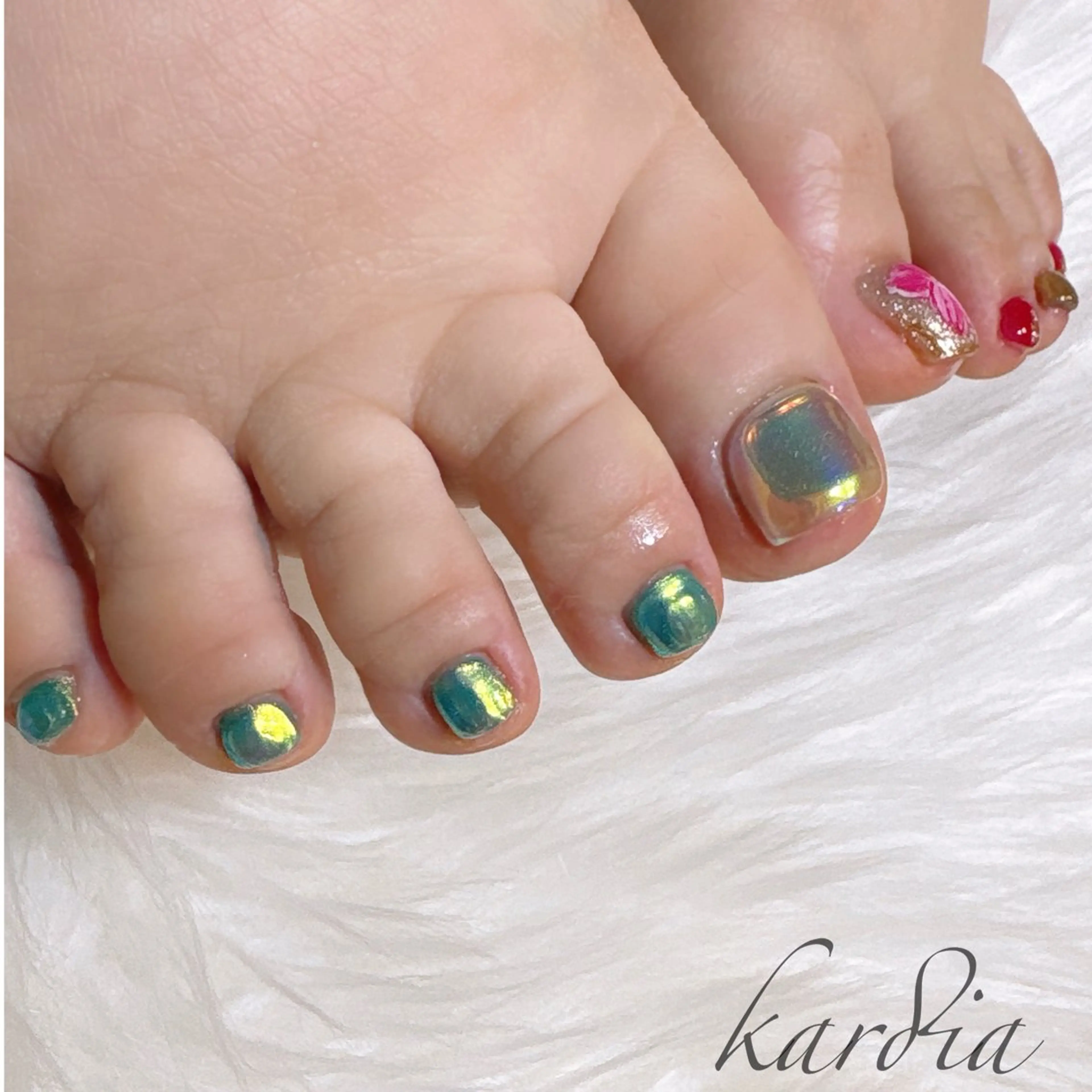 ネイル フットネイル καρδιά -ｶﾙﾃﾞｨｱ-のネイルデザイン