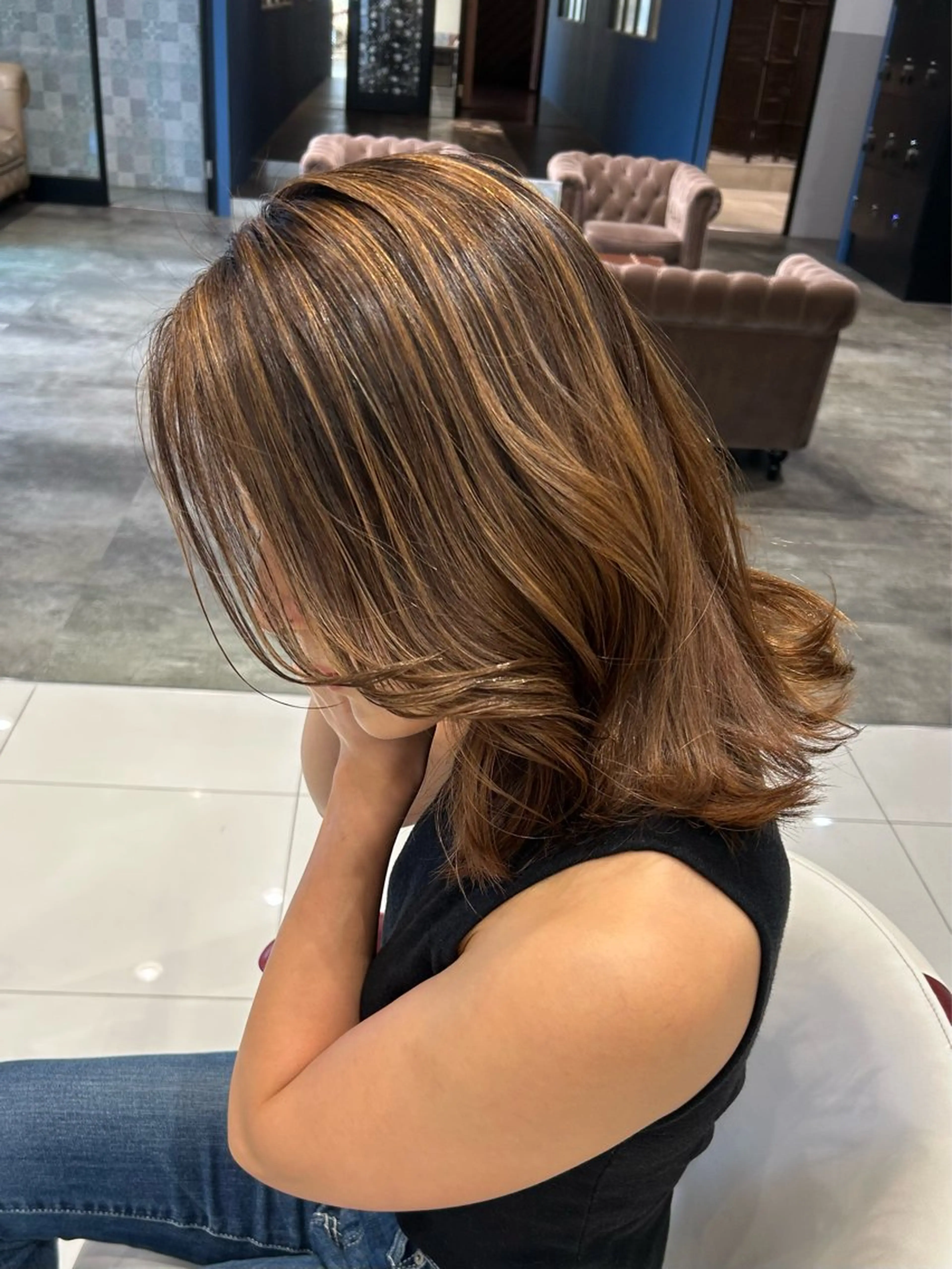 ミディアム カラー パーマ ヘアアレンジ メンズ キッズ 海外カラー白髪ぼかし ティファニーサユリのヘアスタイル