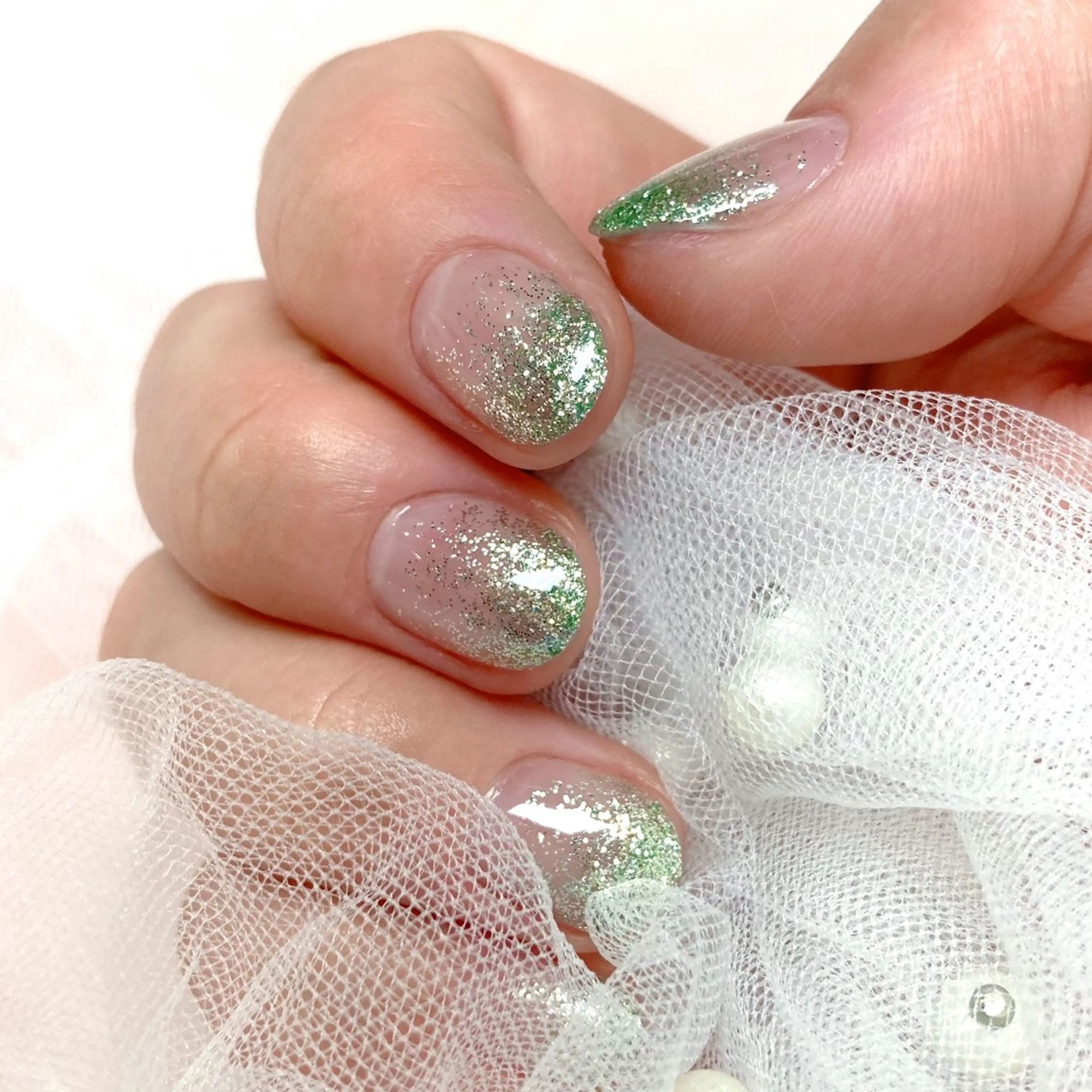 ネイル ジェルネイル グラデーション グリーン ラメ(グリッター) ラメグラデーション タムラ ハンナのネイルデザイン