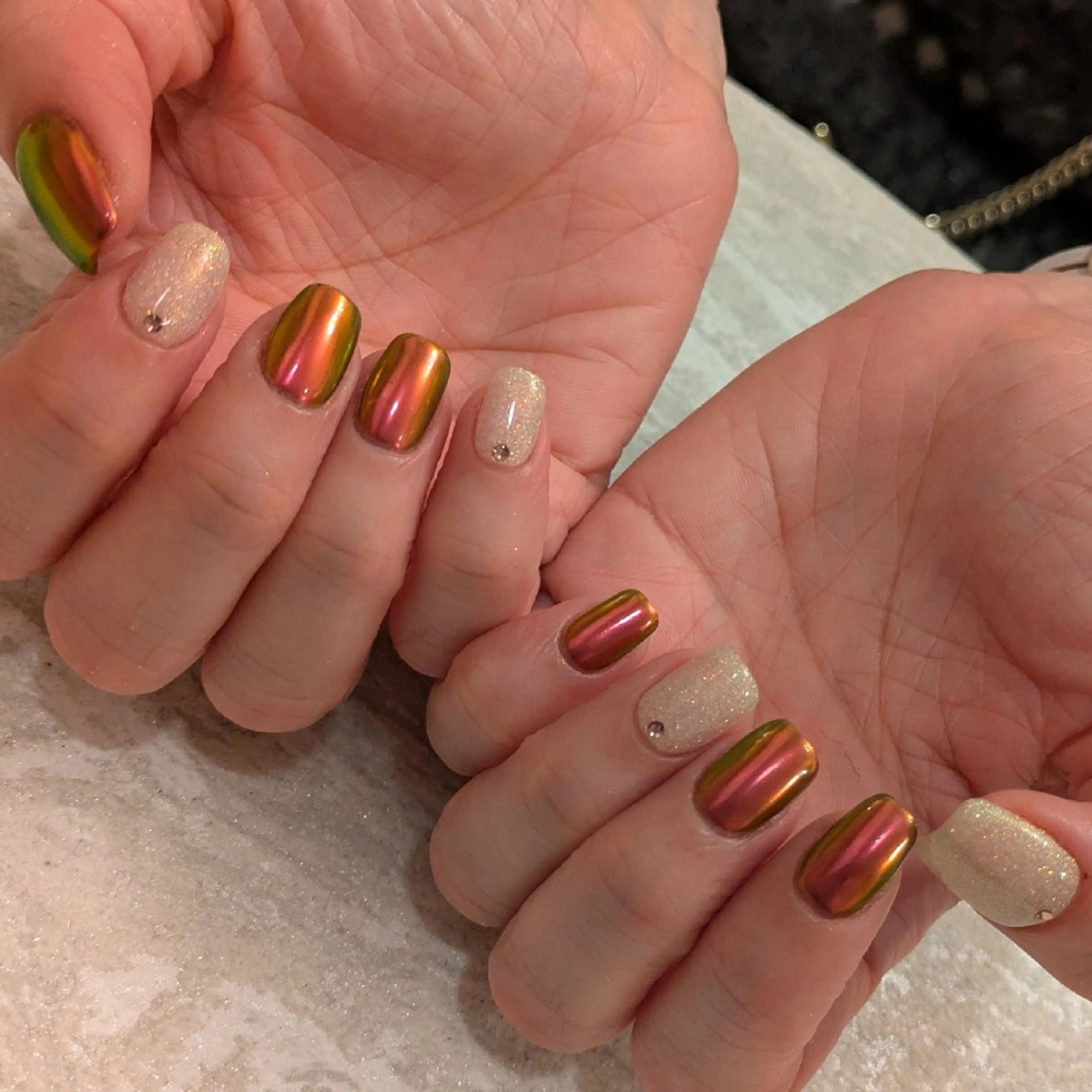 ネイル オーロラネイル ジェヌインネイル 河内のネイルデザイン