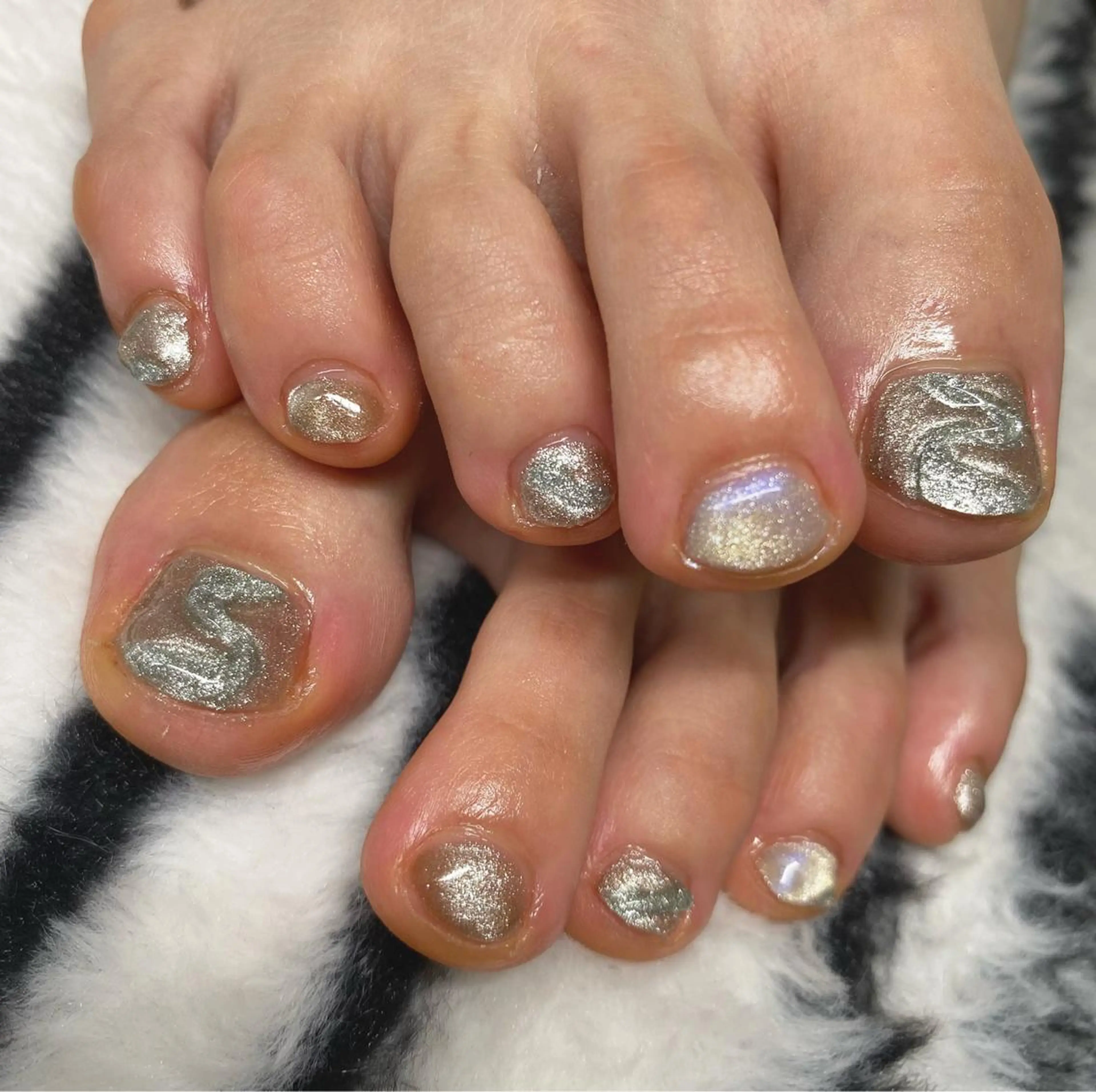 ネイル フットネイル マグネットネイル ハンドネイル Pretzels🥨 【プレッツェル】ミウのネイルデザイン