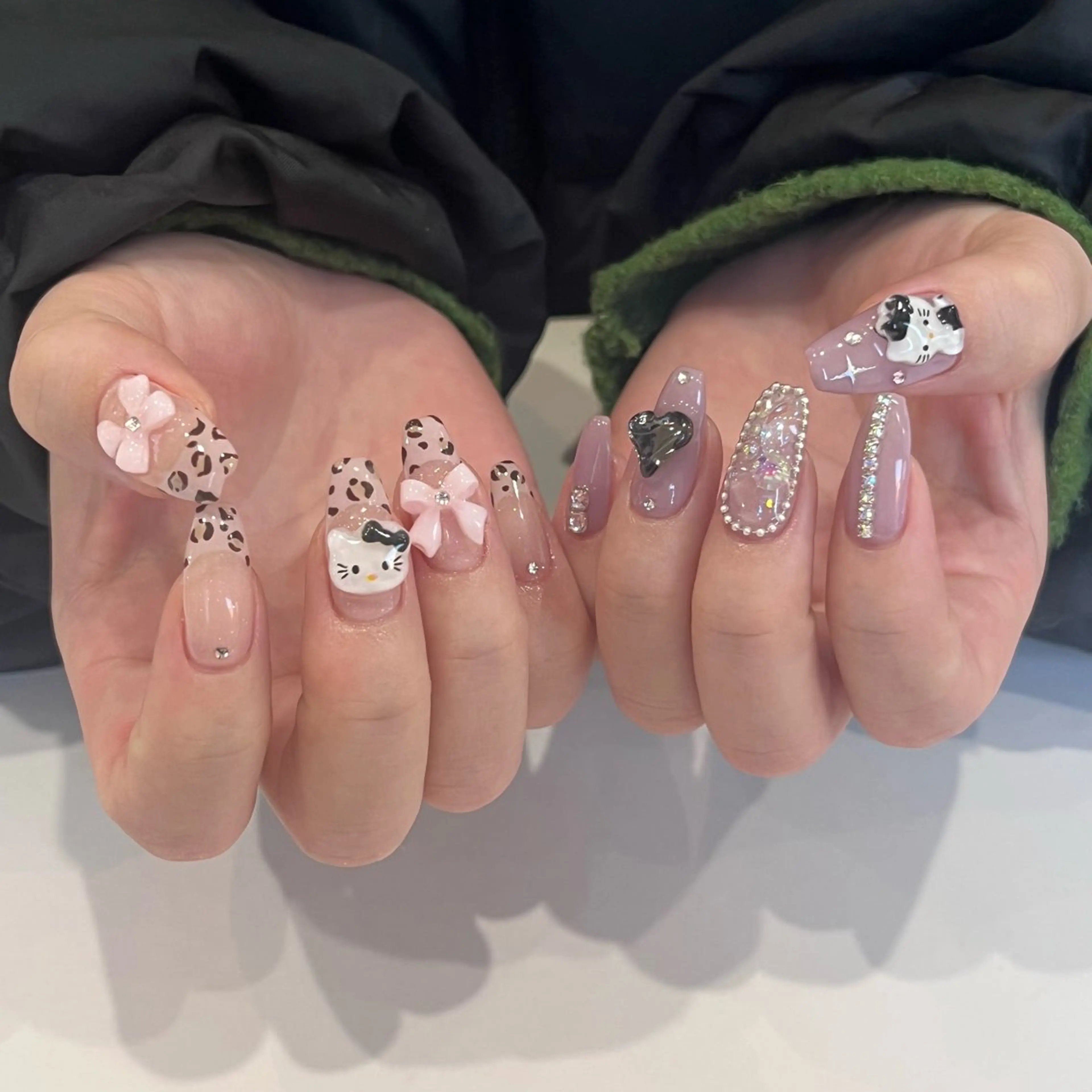 ネイル i_ee beauty studio所属・y. kanaのネイルデザイン