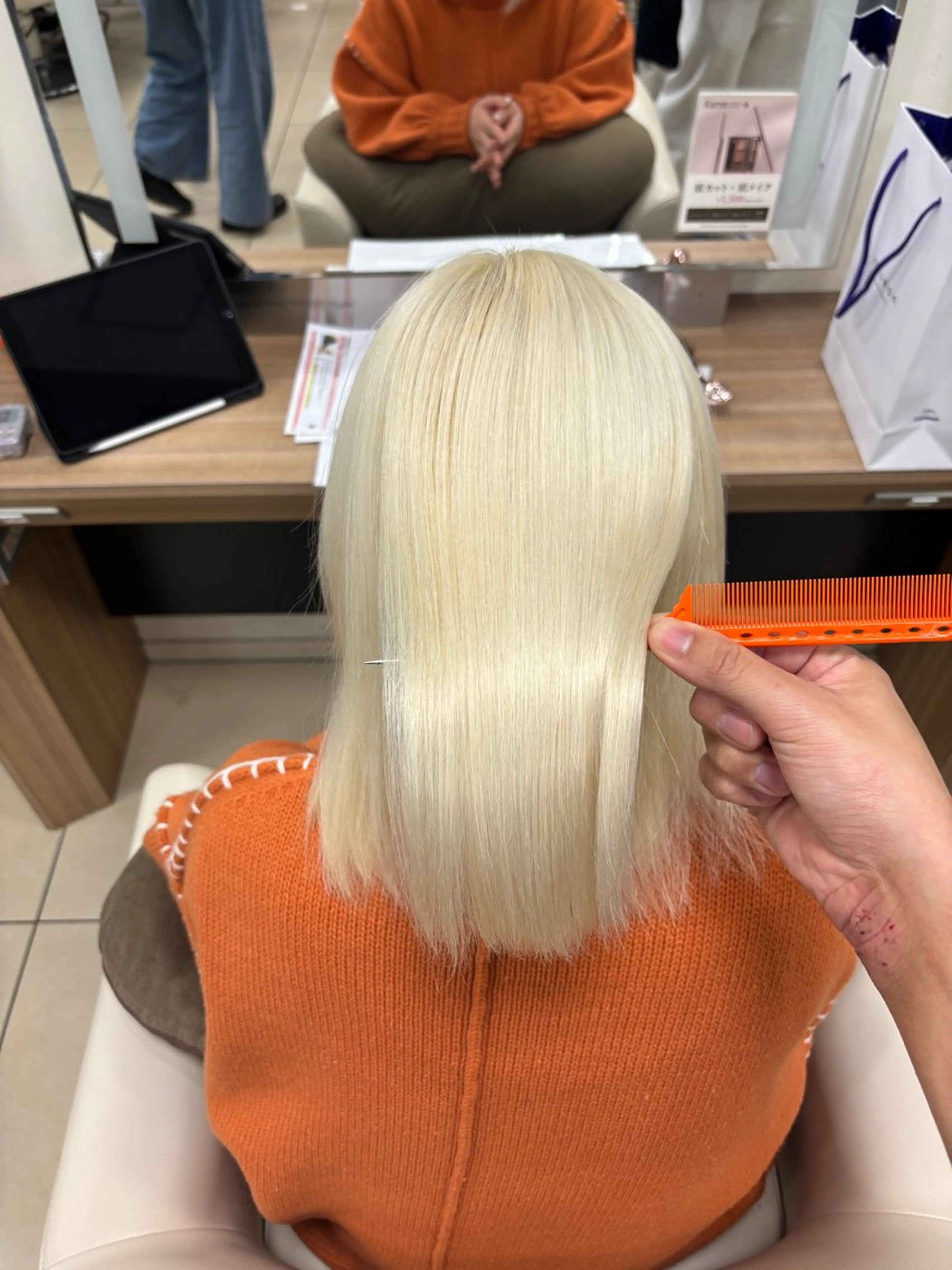 ミディアム 髪質改善 縮毛矯正 トリートメント 酸性ストレート 髪質改善/暗髪カラー ヘアアレンジ/スミレのヘアスタイル