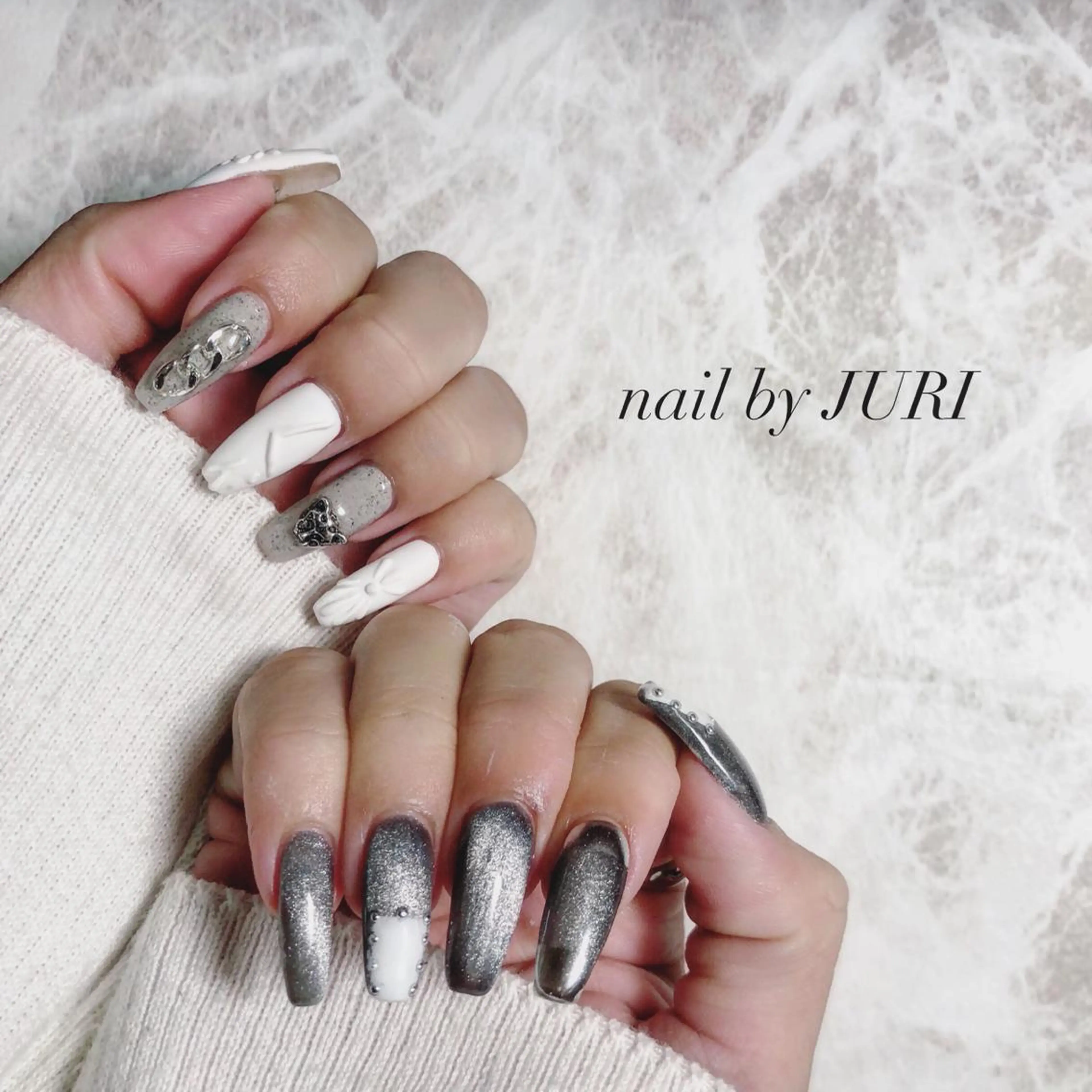 ネイル フットネイル フレンチネイル ジェルネイル ラメ(グリッター) ラメグラデーション NEO Beauty Salon所属・𝐍𝐄𝐎 𝐉𝐔𝐑𝐈のネイルデザイン