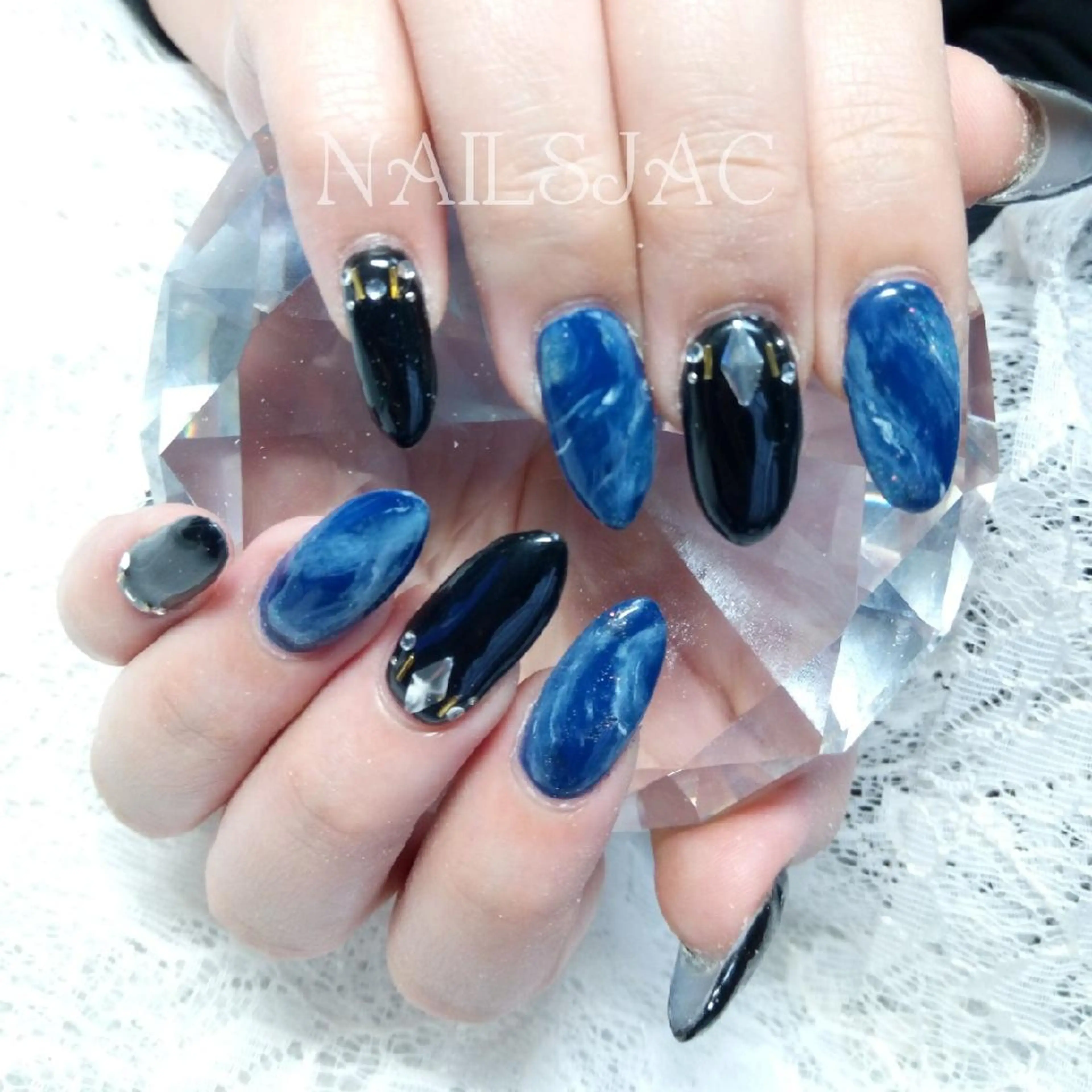 ネイル 島屋 千奈美のネイルデザイン